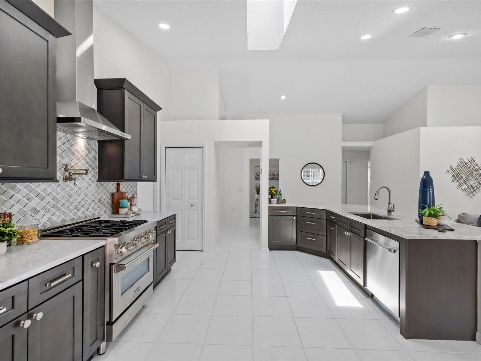 Image 7 of 51 For 9631 Oakwood Hills Court