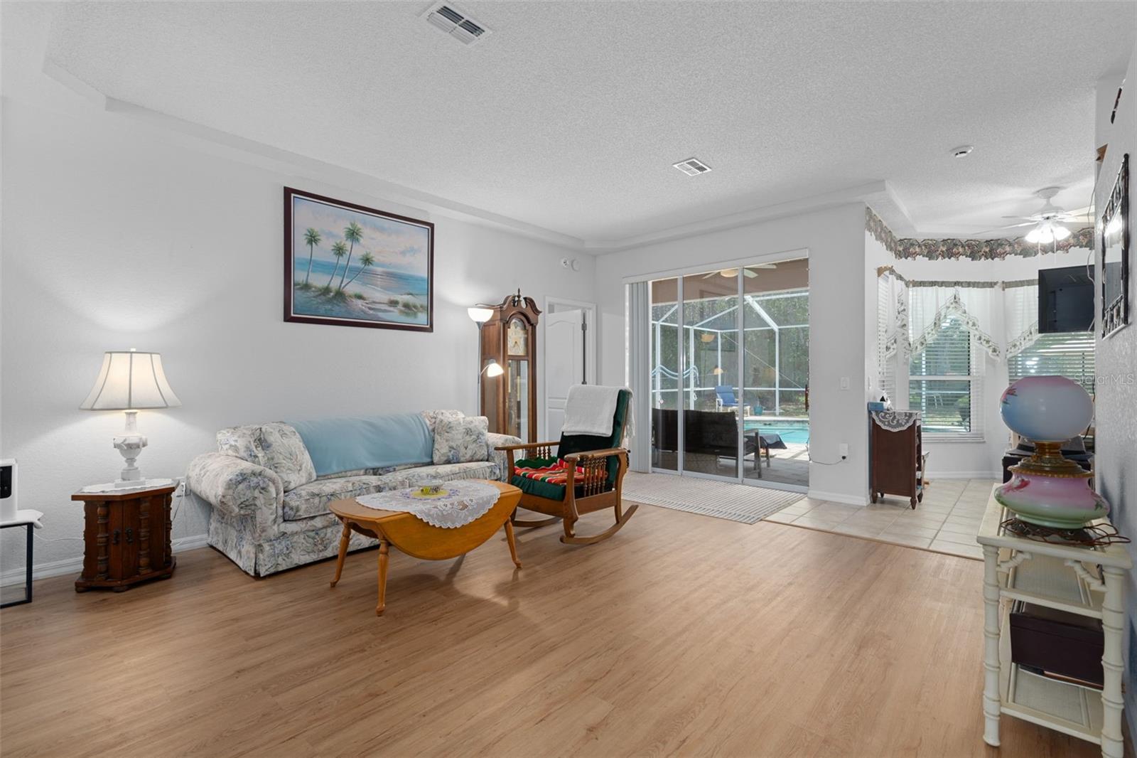 Image 15 of 58 For 4312 Bayridge Court