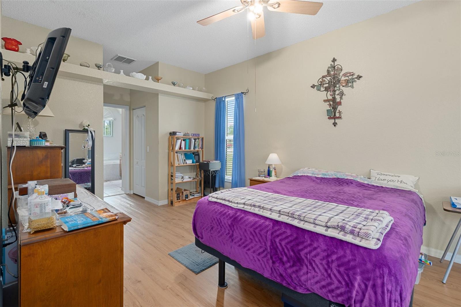 Image 32 of 58 For 4312 Bayridge Court