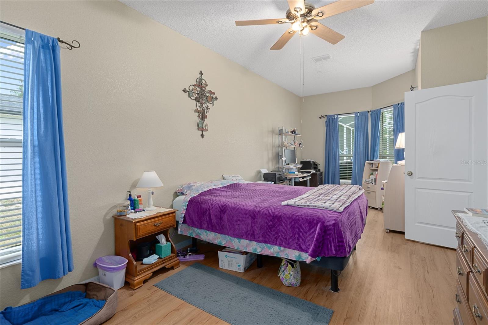 Image 33 of 58 For 4312 Bayridge Court