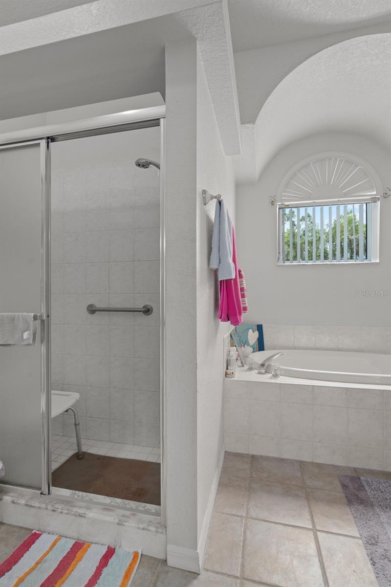 Image 37 of 58 For 4312 Bayridge Court