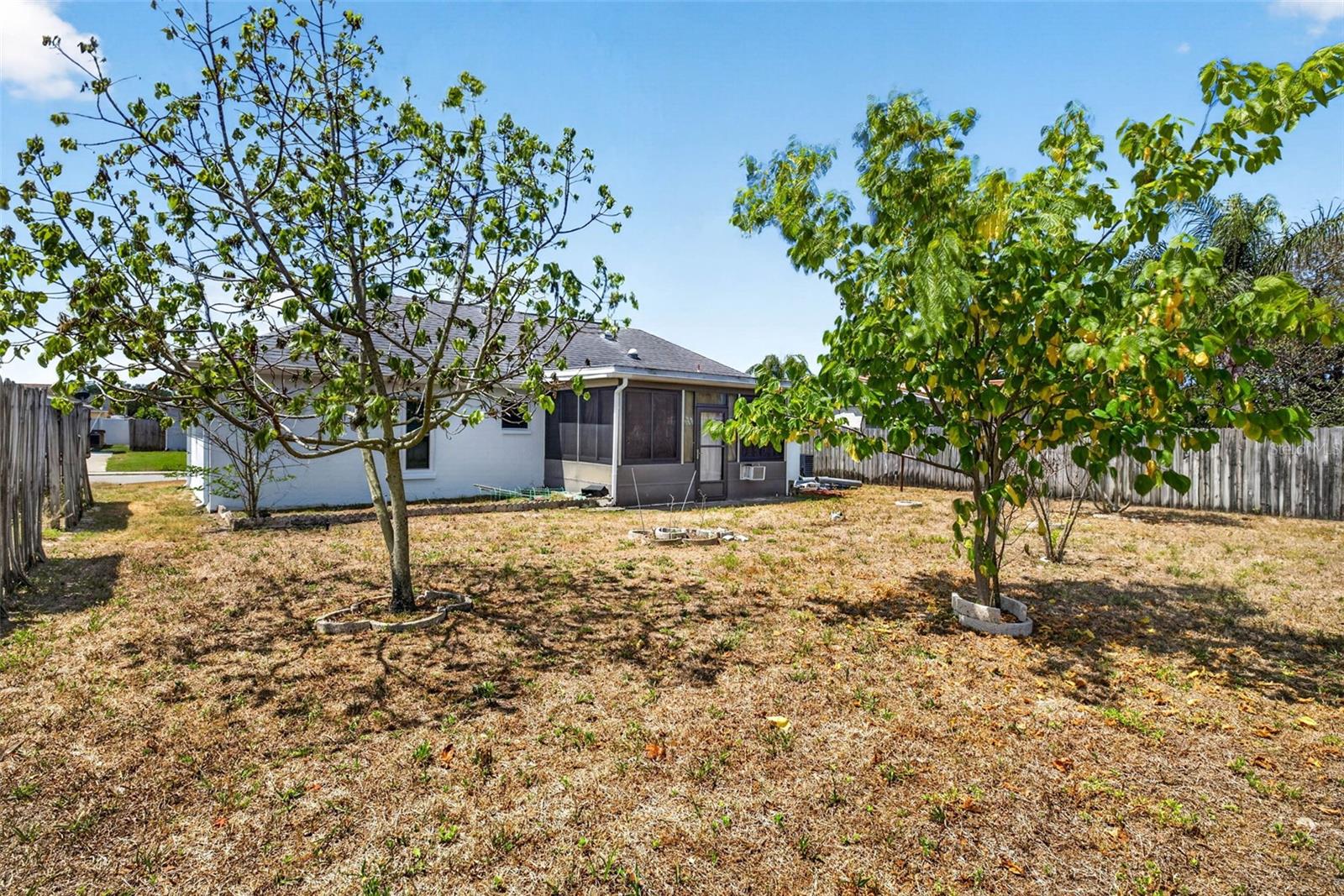 Image 7 of 8 For 8327 Moulton Drive