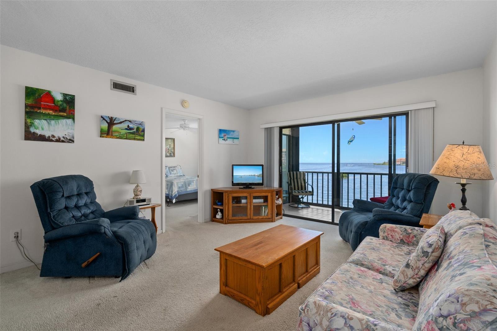 Image 12 of 52 For 8211 Brent Street 816