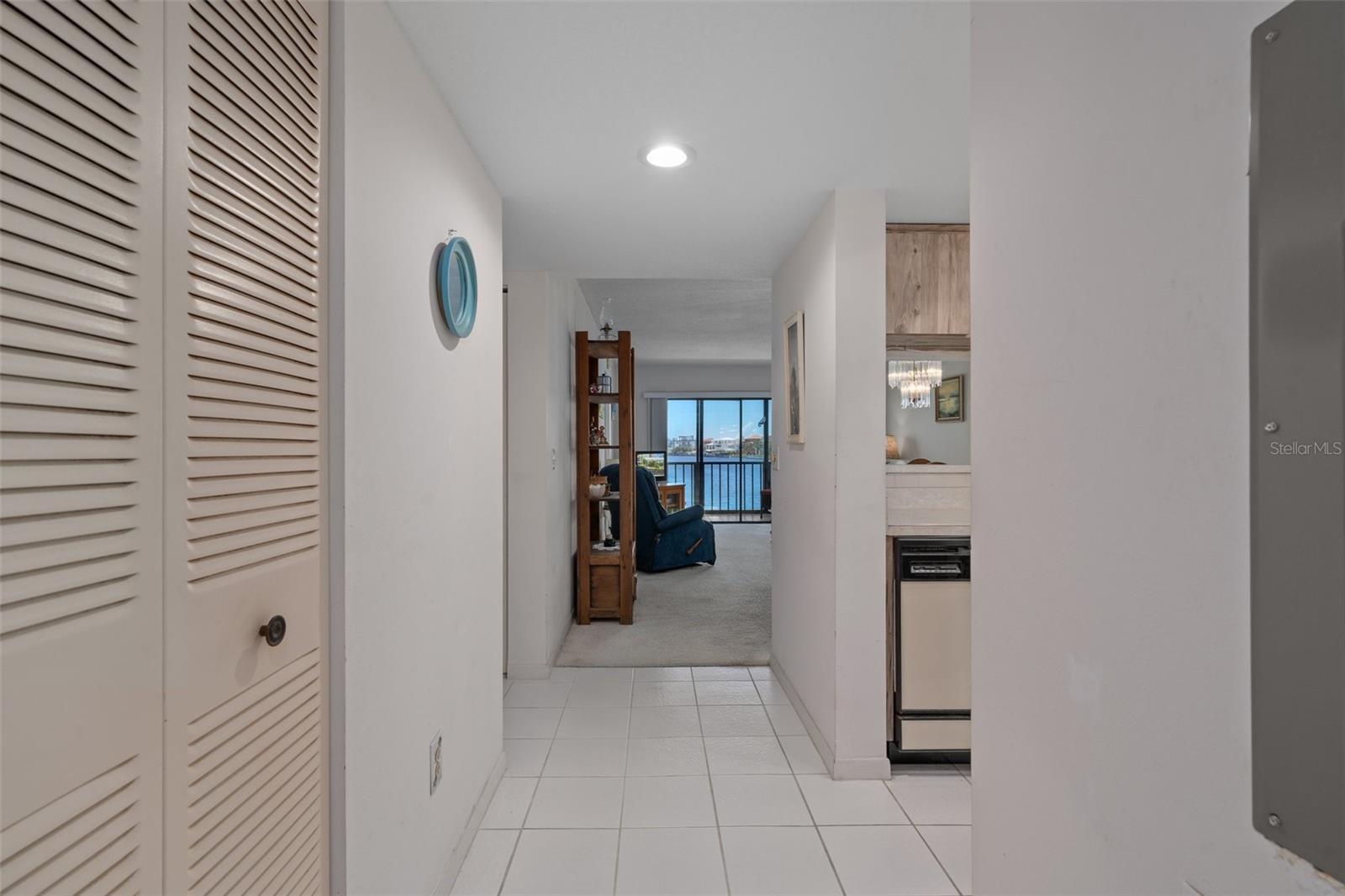 Image 9 of 52 For 8211 Brent Street 816