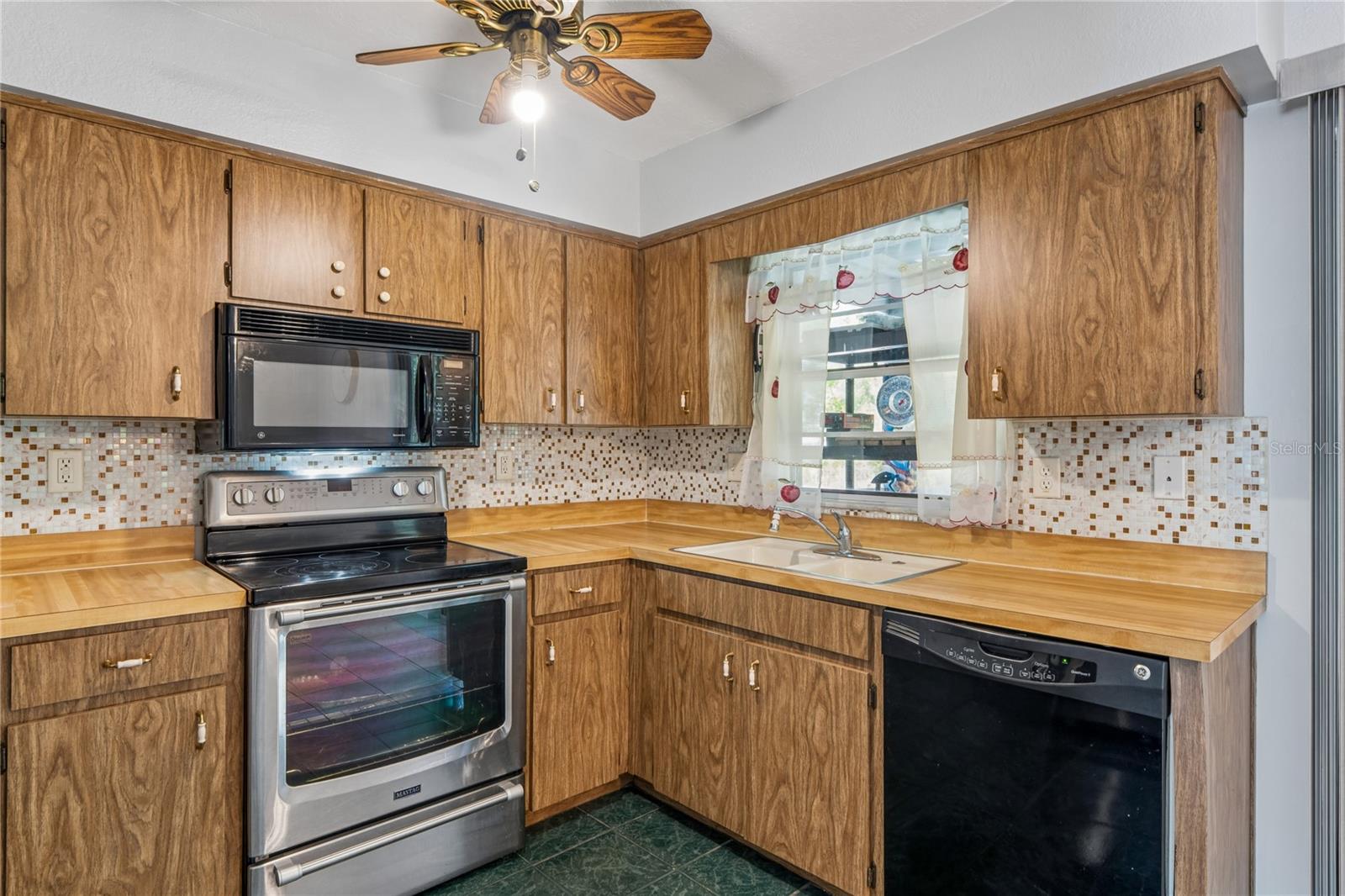 Image 11 of 47 For 14345 Missouri Skylark Road