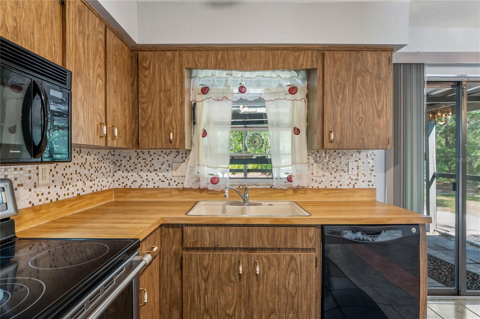 Image 12 of 47 For 14345 Missouri Skylark Road
