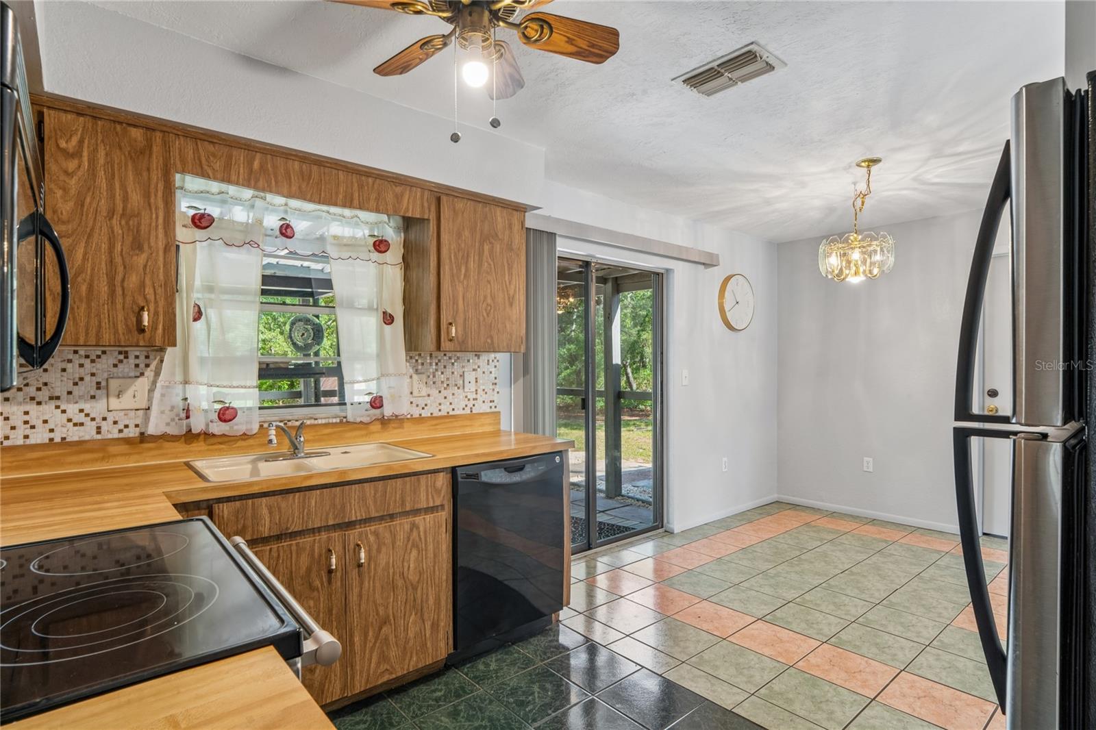 Image 13 of 47 For 14345 Missouri Skylark Road