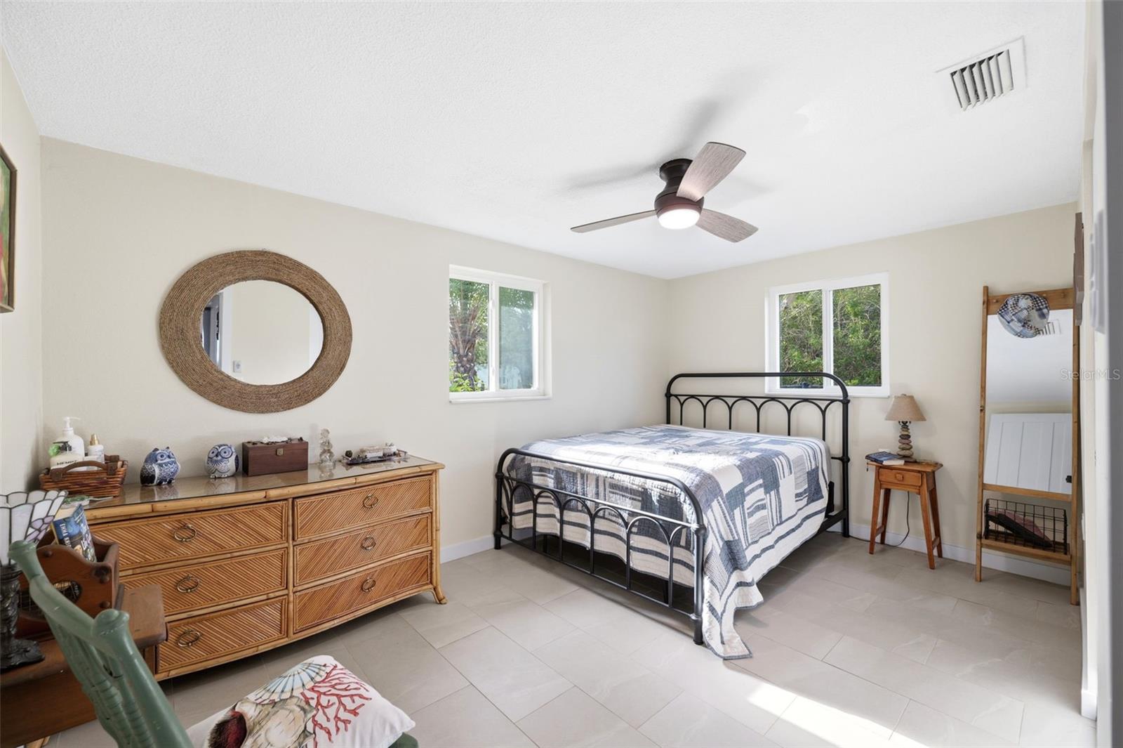 Image 15 of 44 For 13231 Starfish Drive