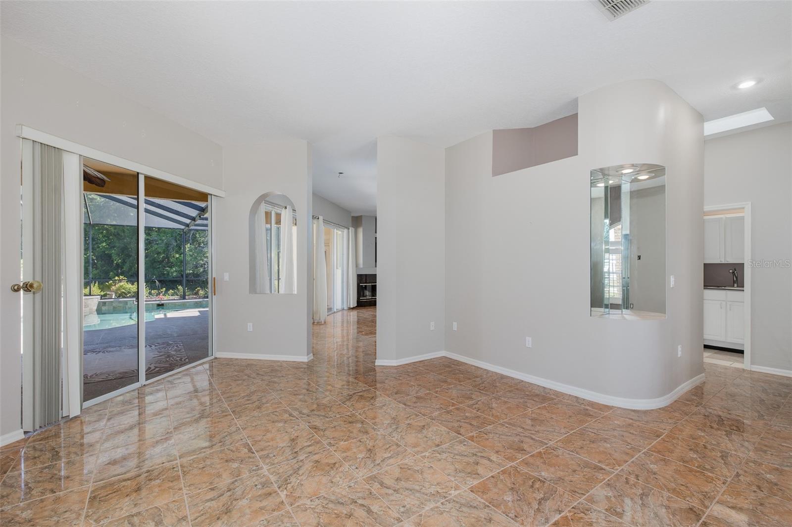 Image 31 of 67 For 1517 Haverhill Drive