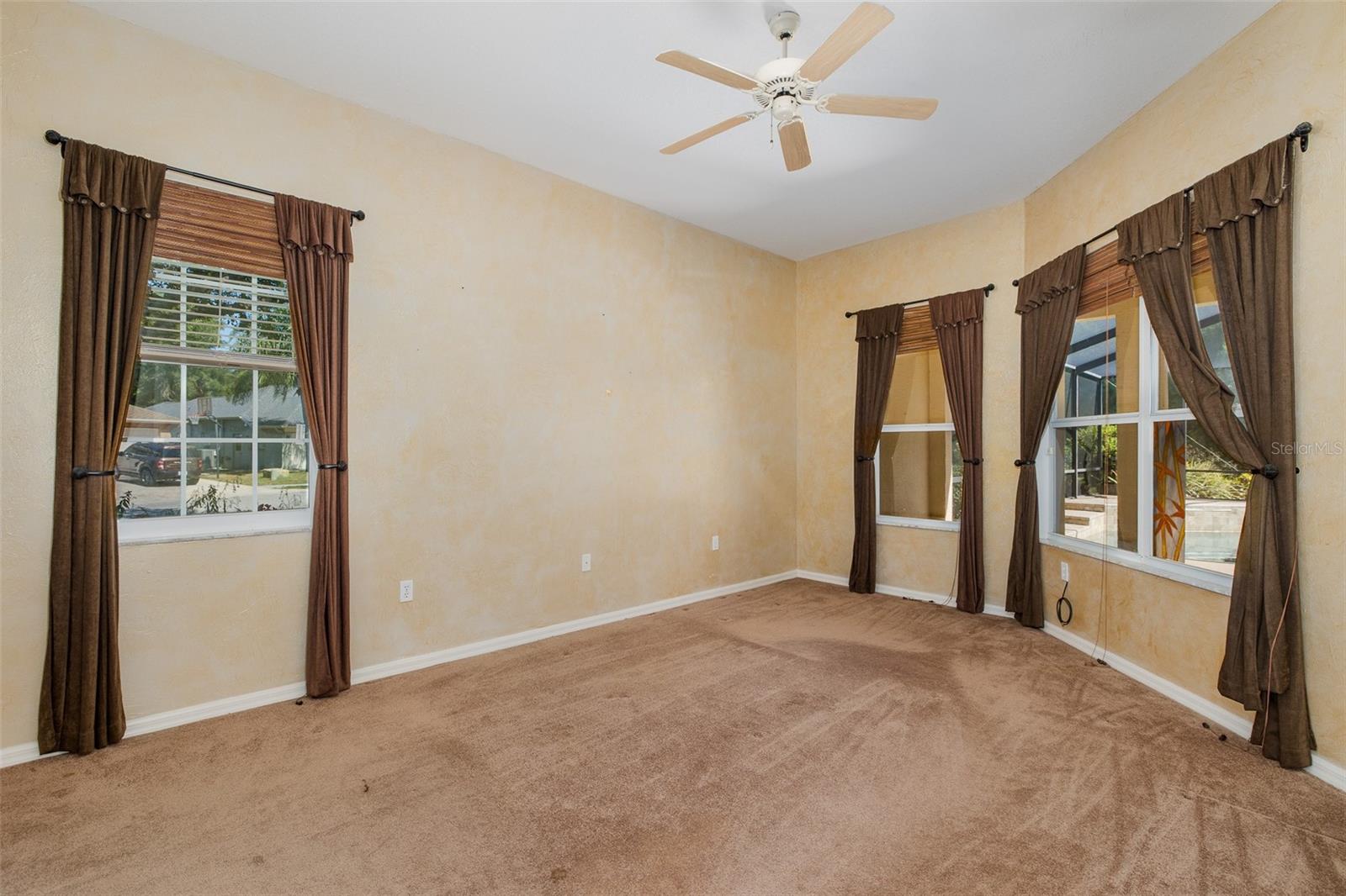 Image 34 of 67 For 1517 Haverhill Drive