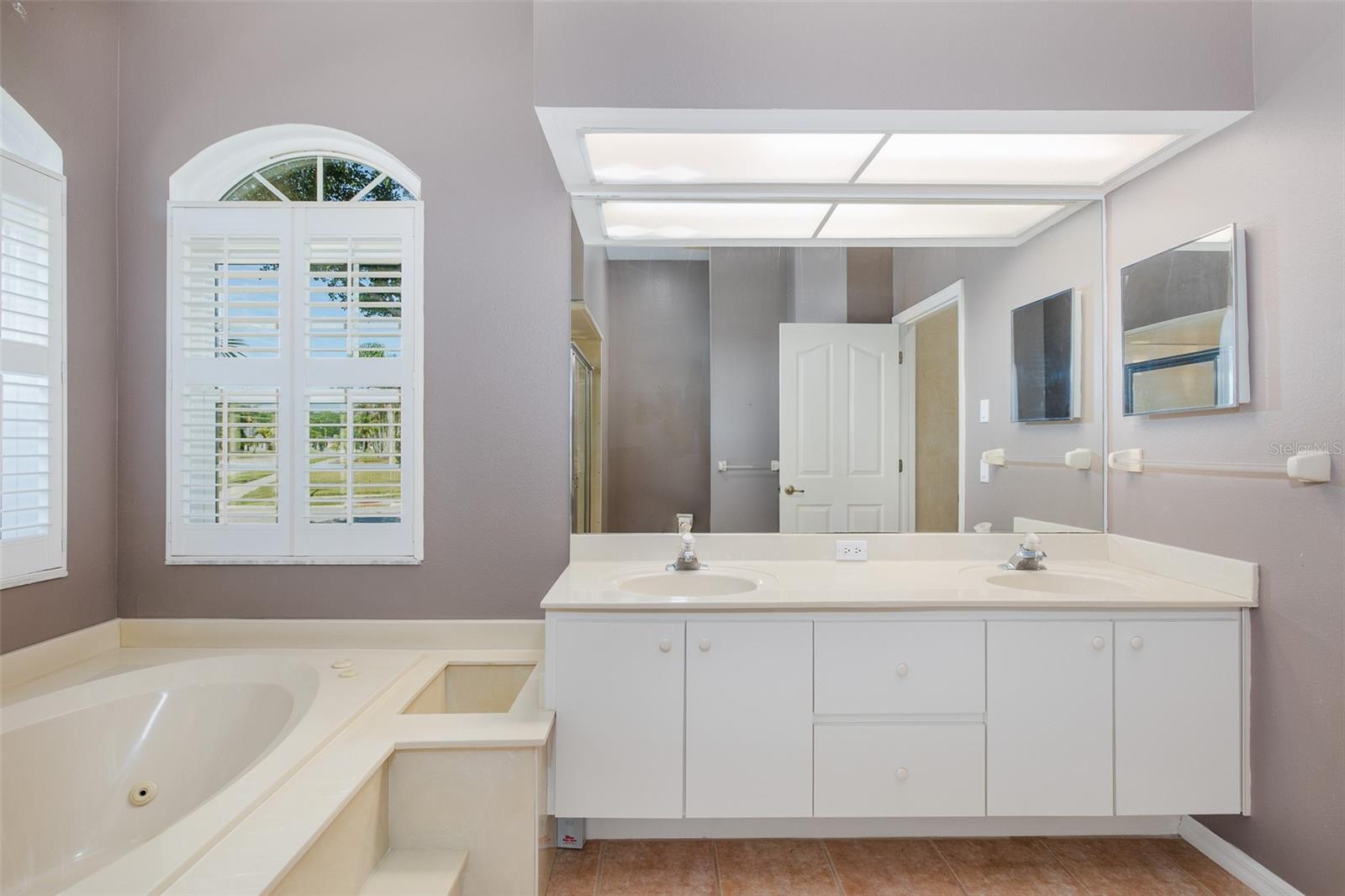 Image 36 of 67 For 1517 Haverhill Drive