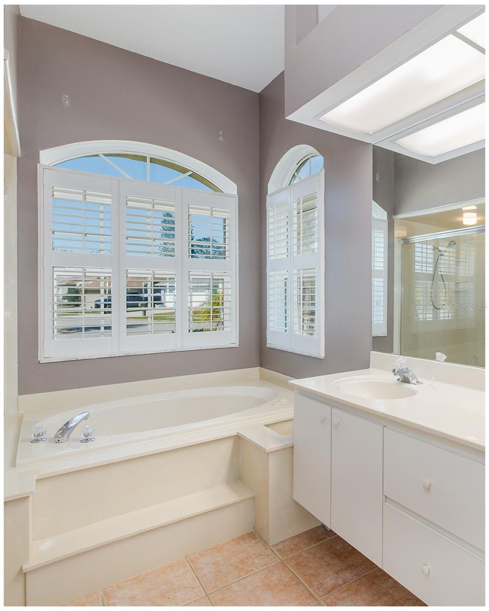 Image 37 of 67 For 1517 Haverhill Drive