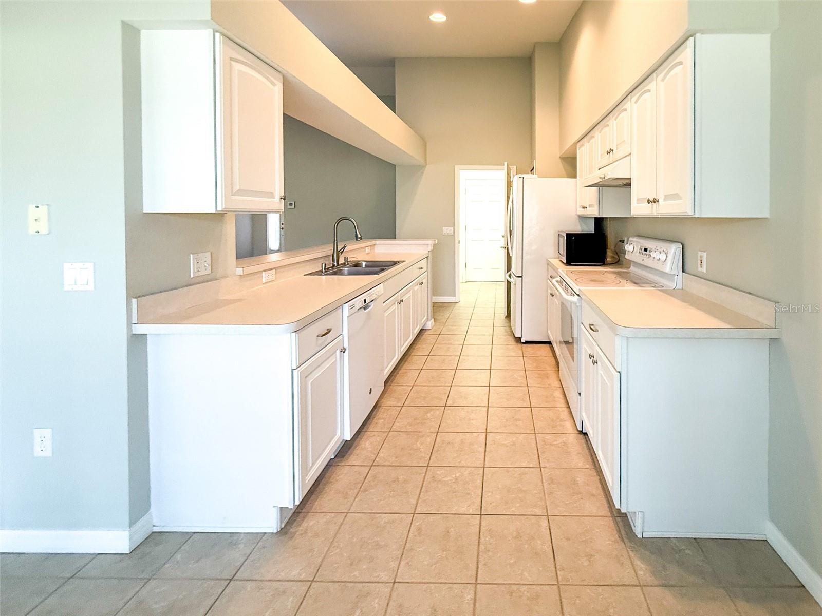 Image 11 of 45 For 18037 Baywood Forest Drive