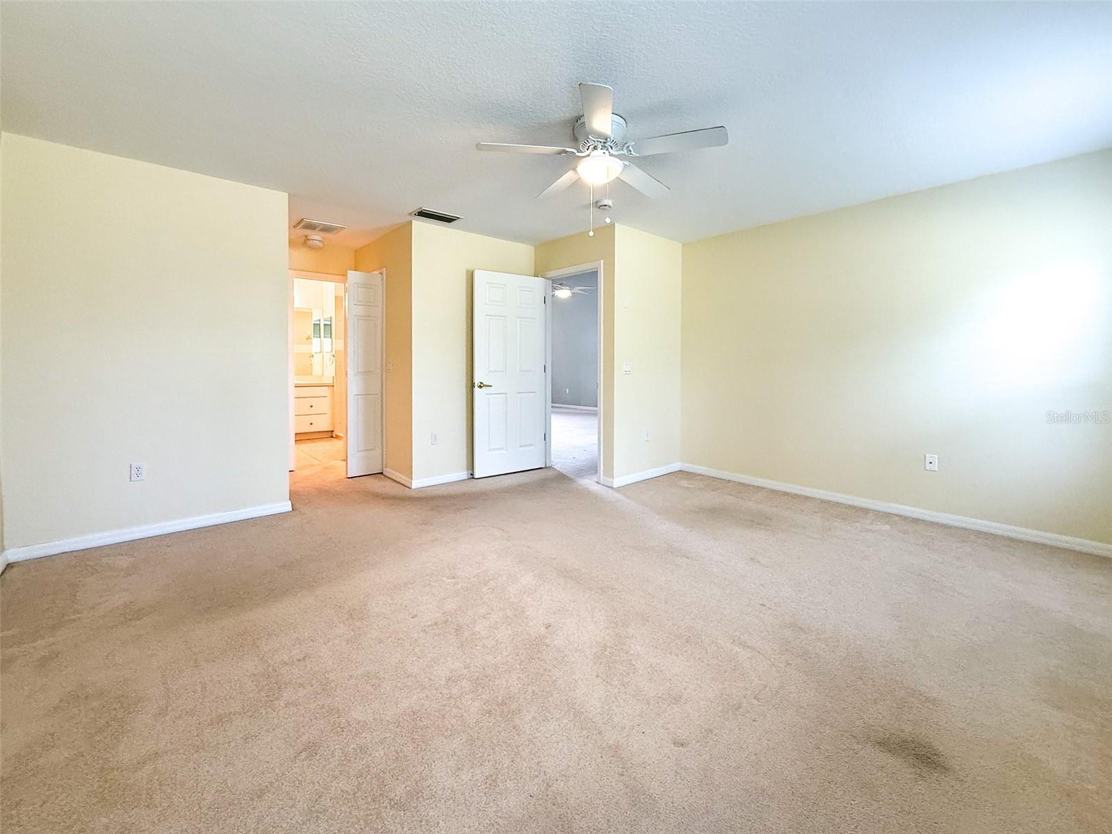 Image 18 of 45 For 18037 Baywood Forest Drive