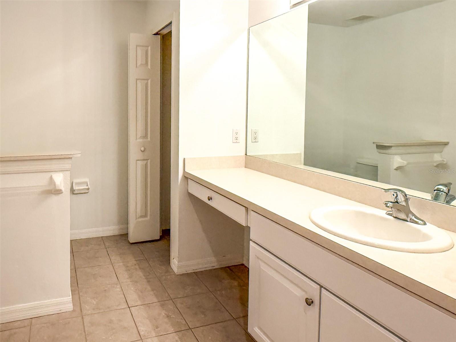 Image 22 of 45 For 18037 Baywood Forest Drive