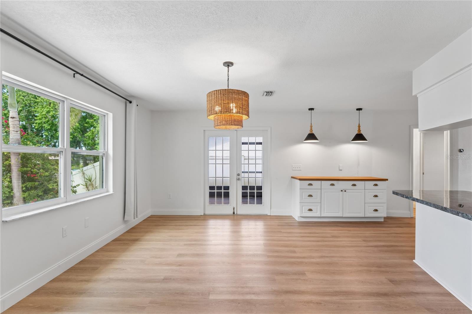 Image 21 of 63 For 7900 Cayuga Drive