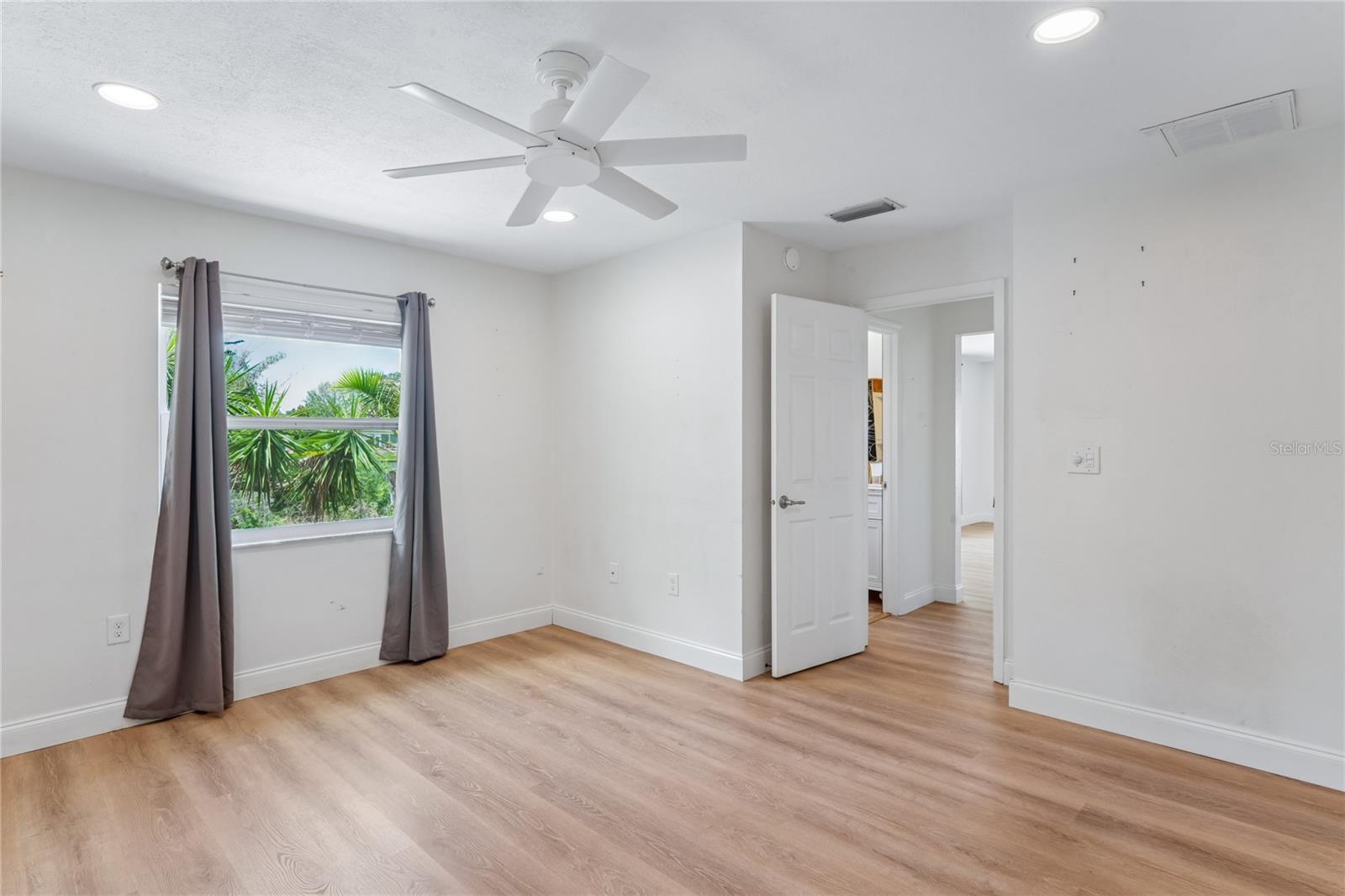 Image 31 of 63 For 7900 Cayuga Drive