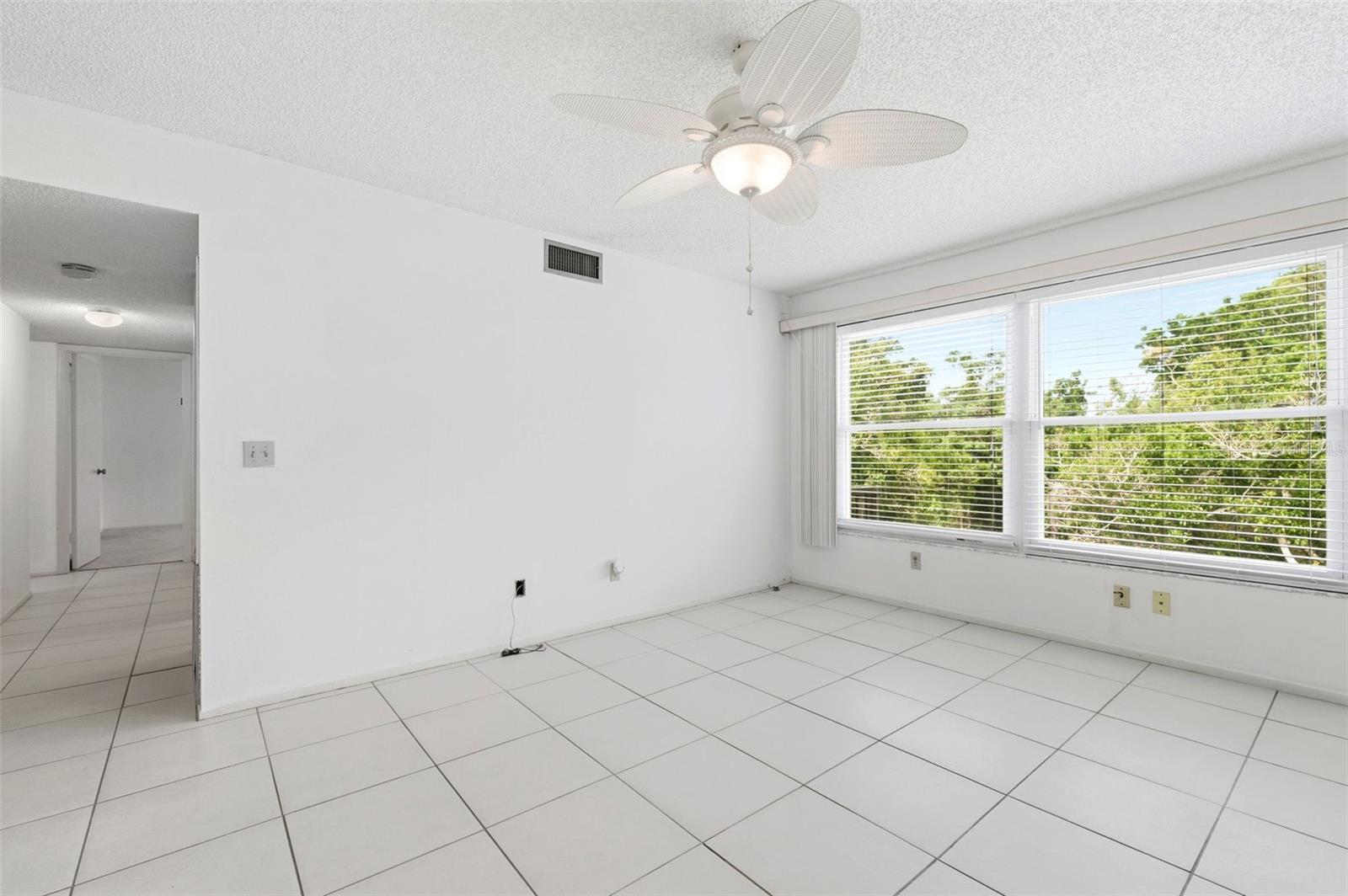Image 16 of 62 For 2170 Americus Boulevard S 58