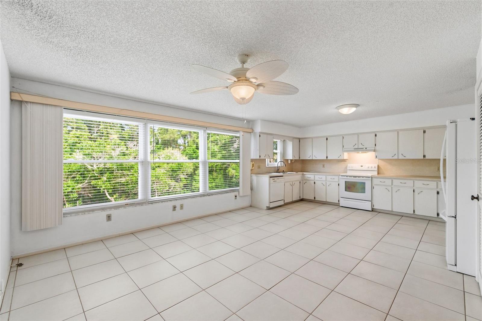 Image 17 of 62 For 2170 Americus Boulevard S 58
