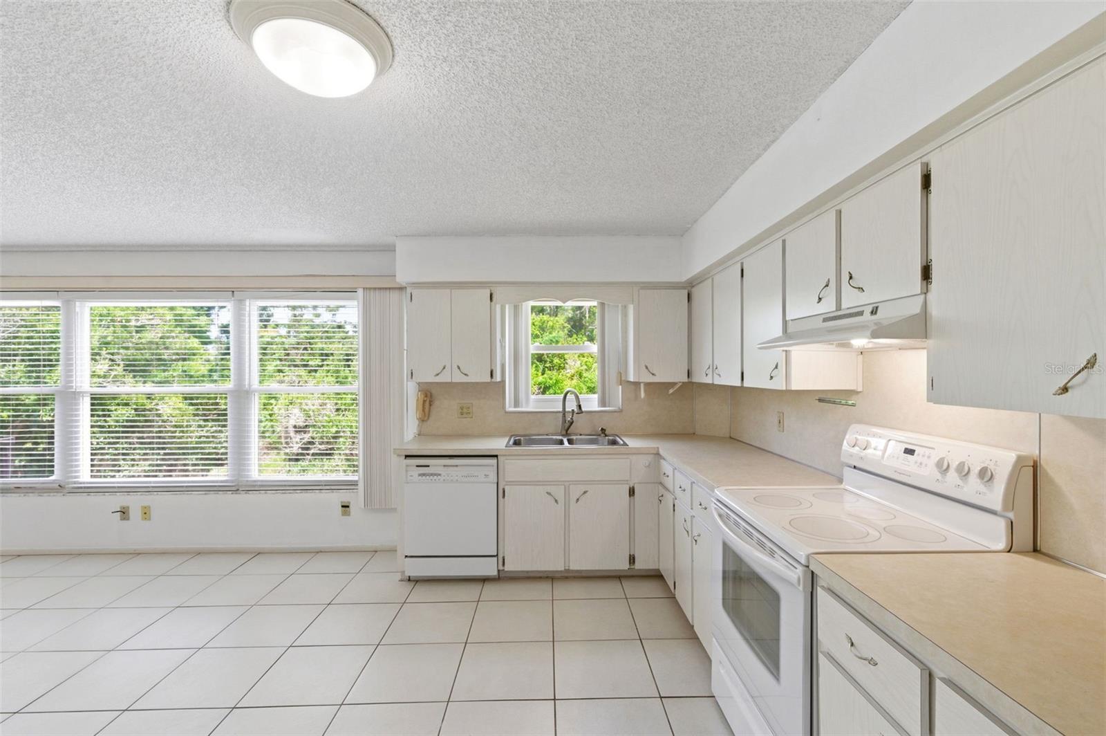 Image 23 of 62 For 2170 Americus Boulevard S 58