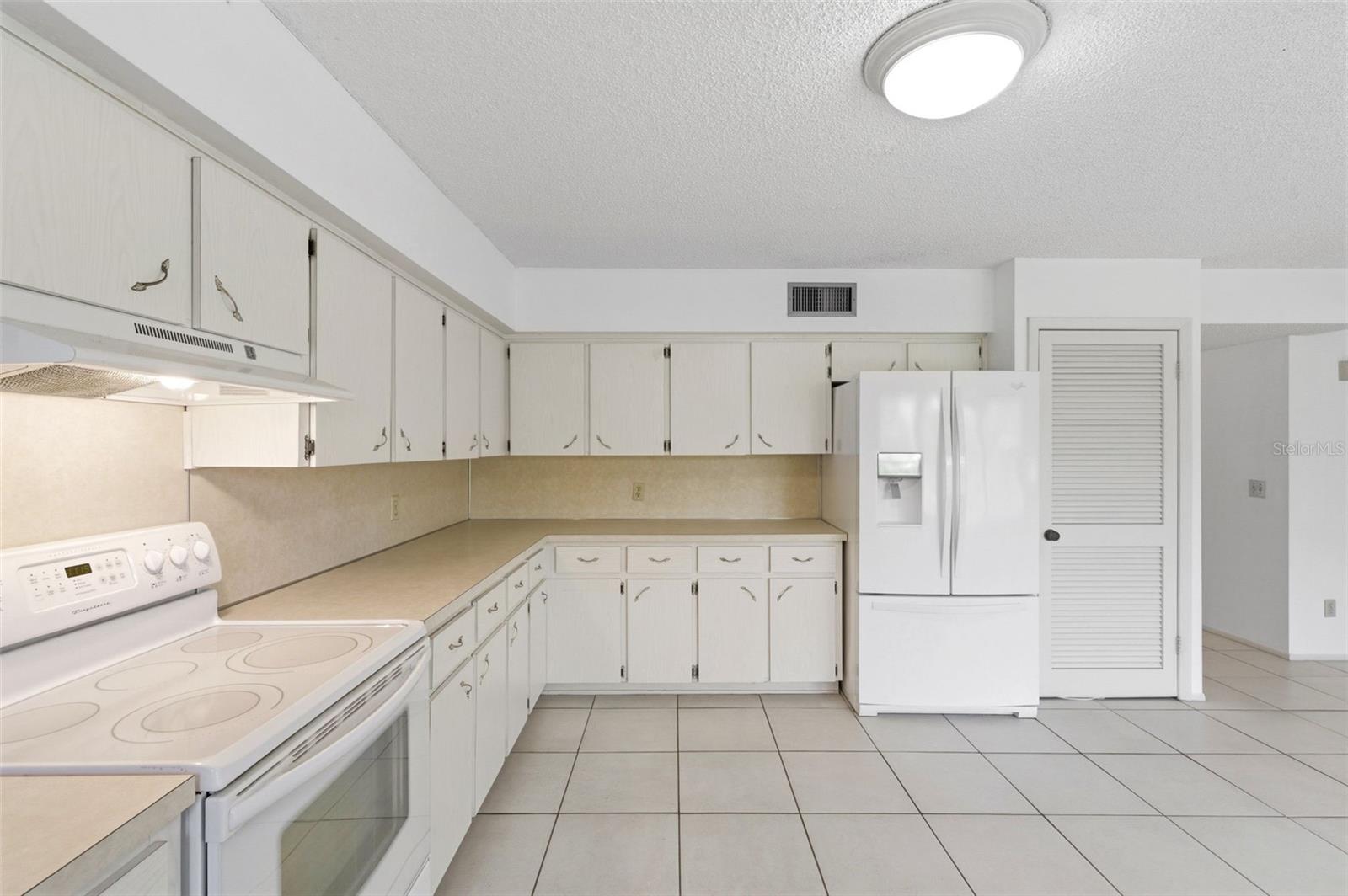 Image 26 of 62 For 2170 Americus Boulevard S 58