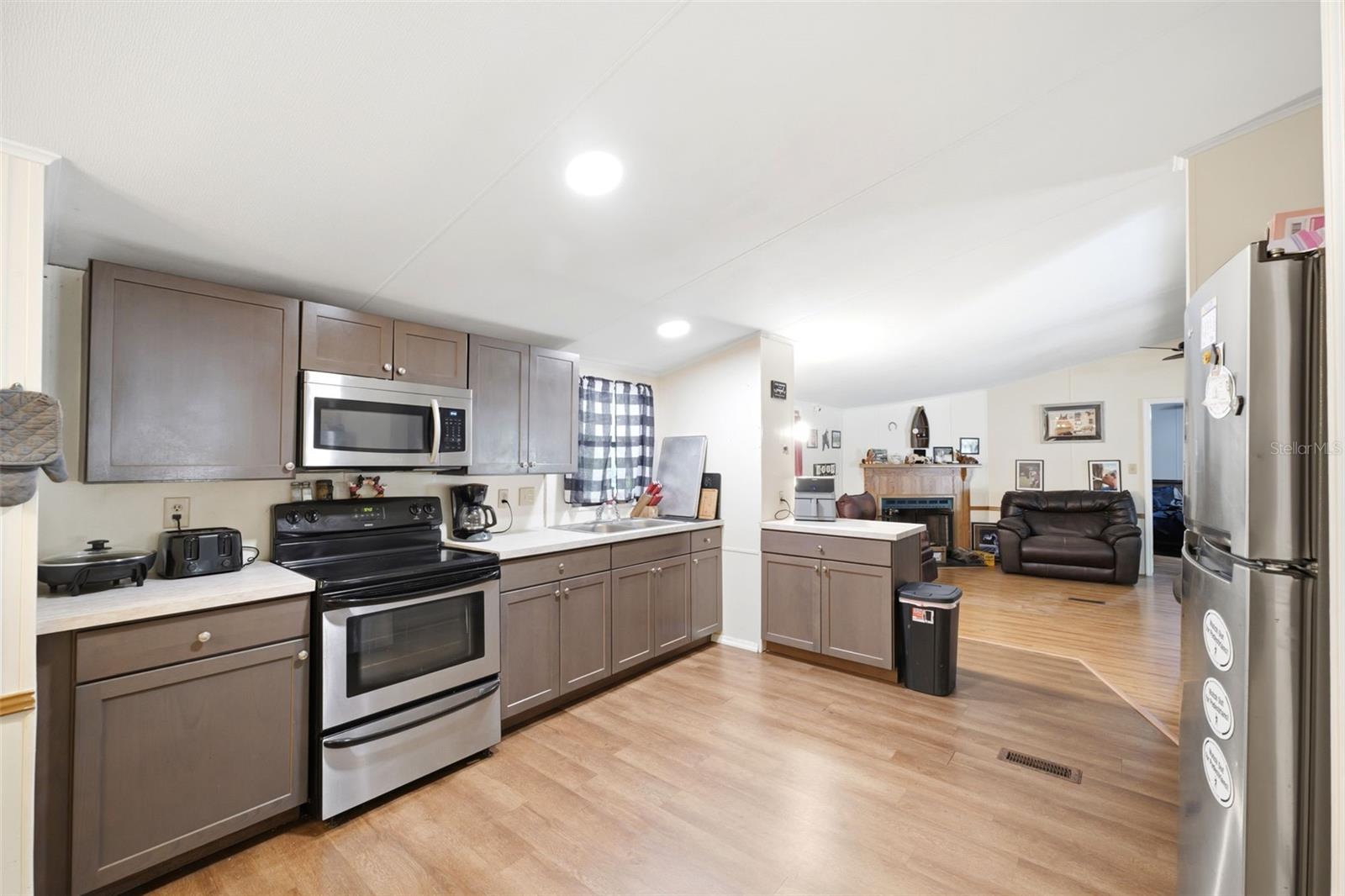 Image 4 of 70 For 11219 Hook Lane