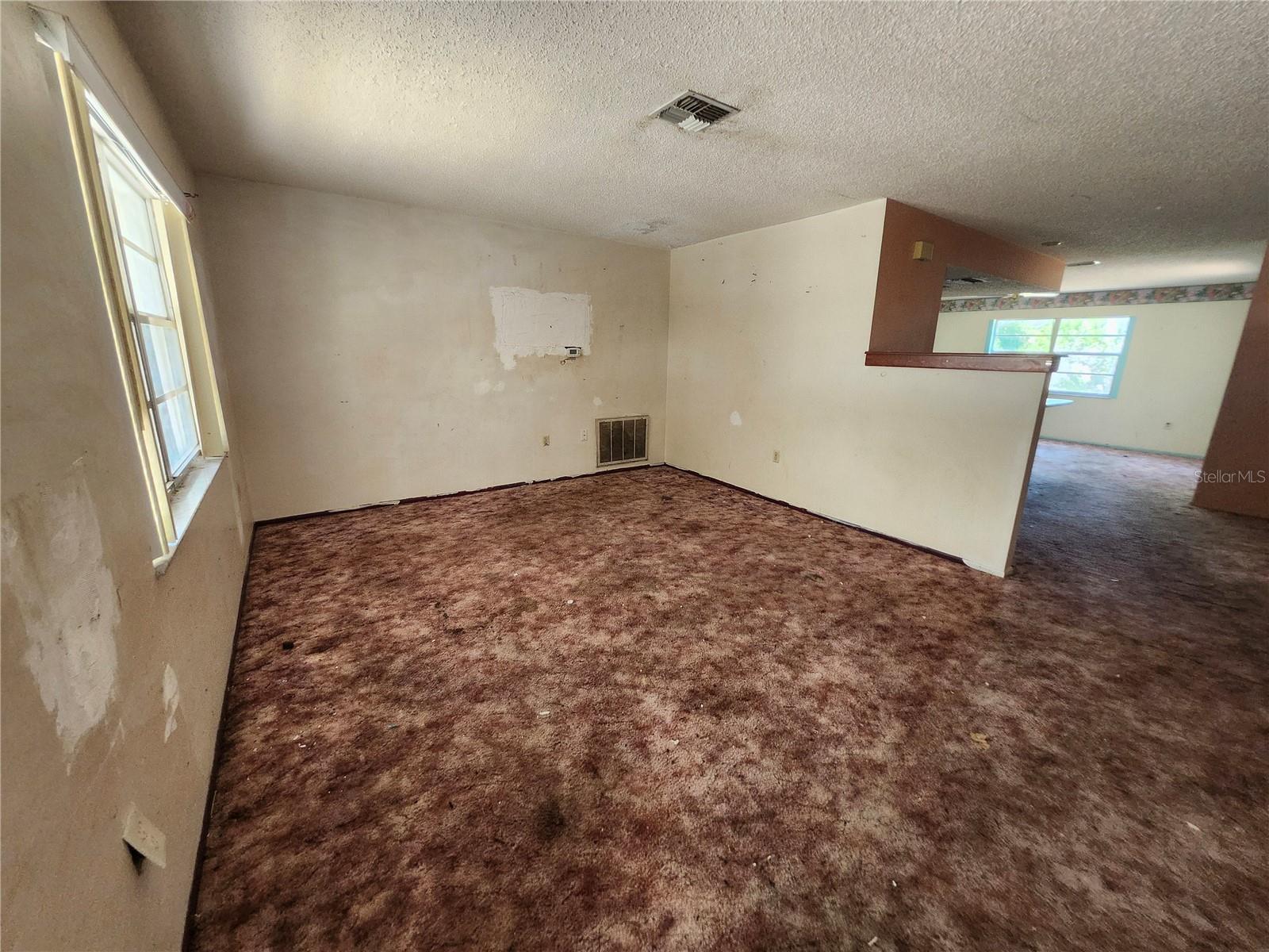 Image 3 of 14 For 2377 Giovanni Avenue