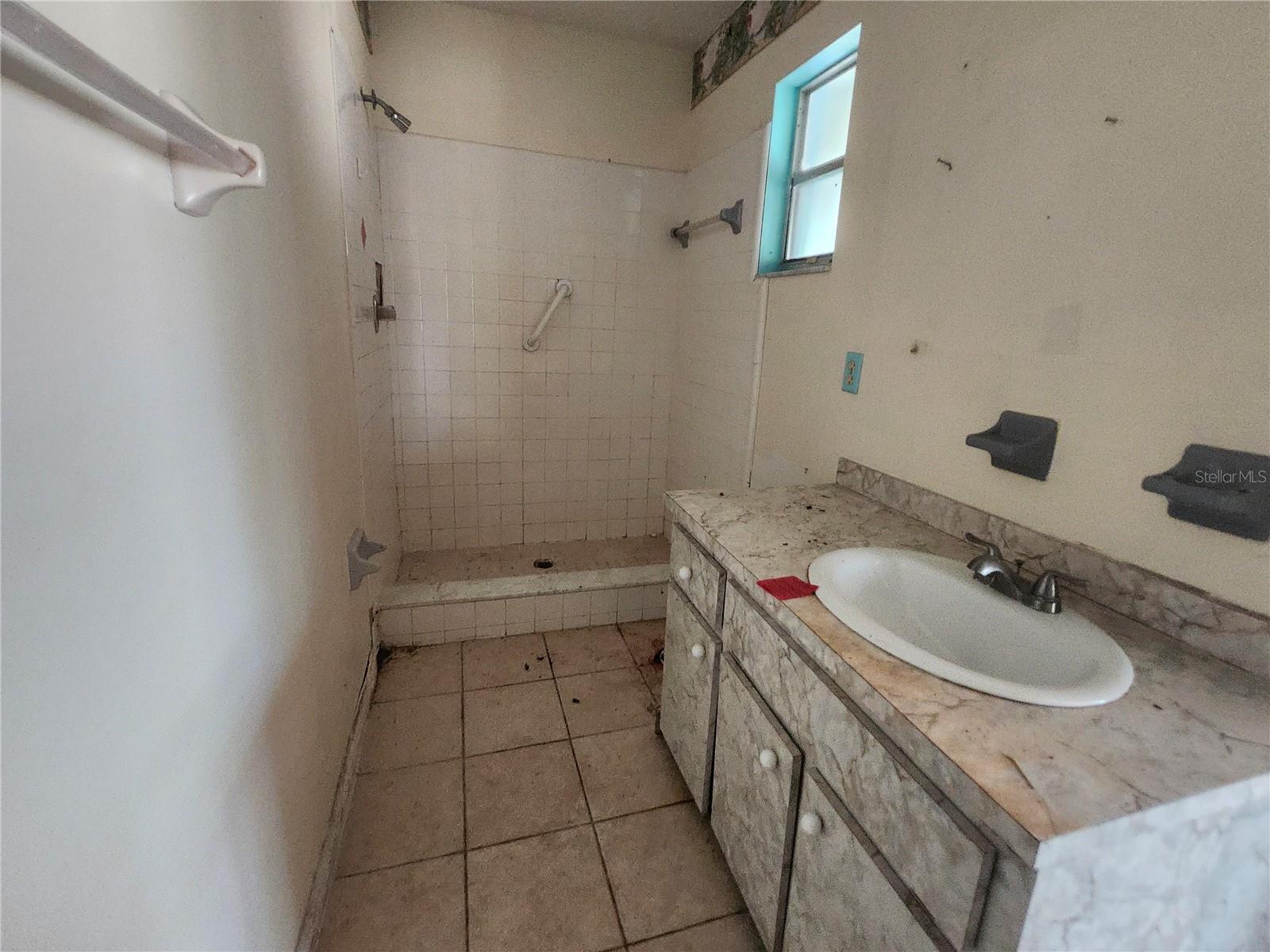 Image 8 of 14 For 2377 Giovanni Avenue