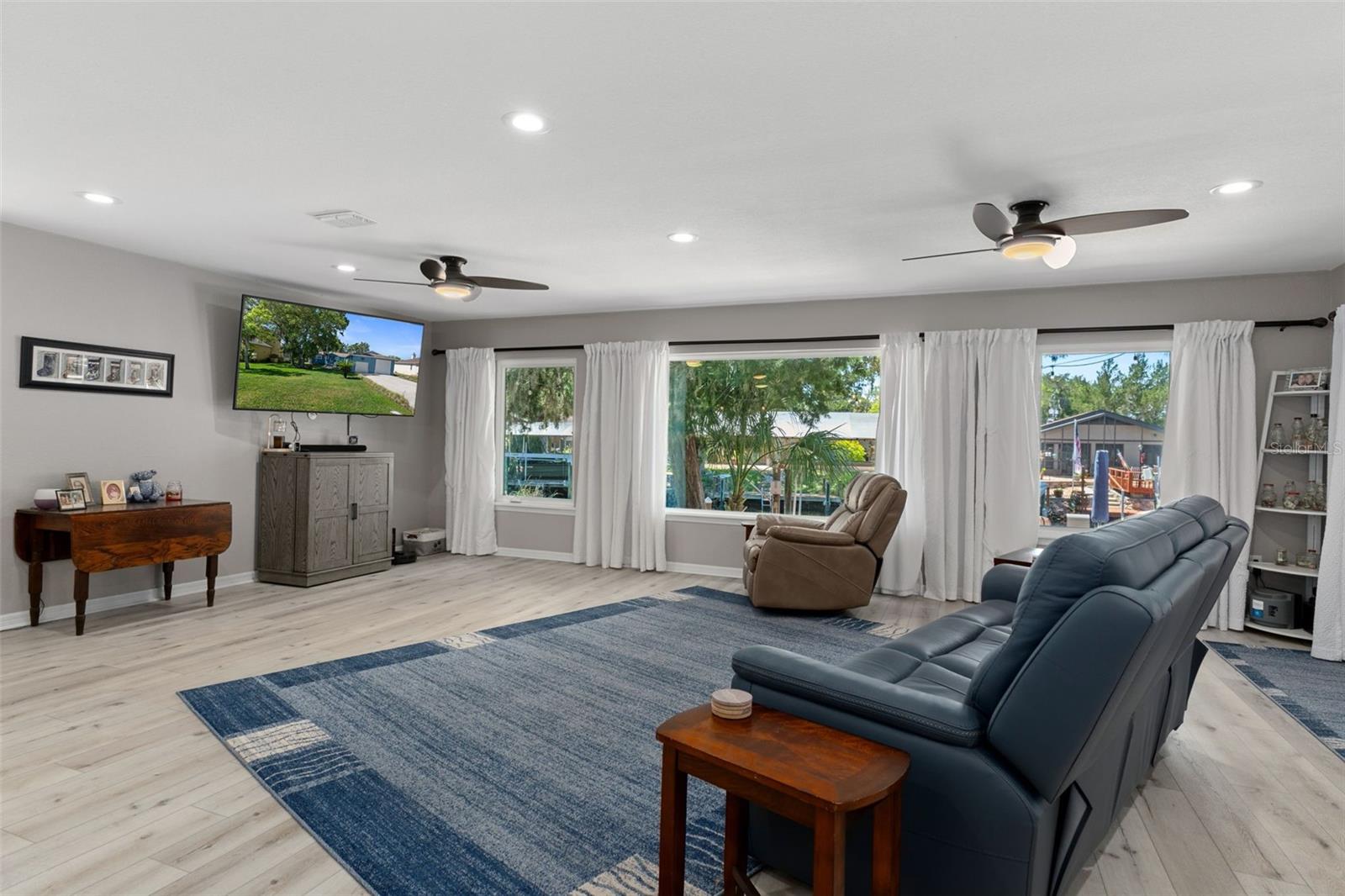 Image 10 of 56 For 11430 Waterway Drive