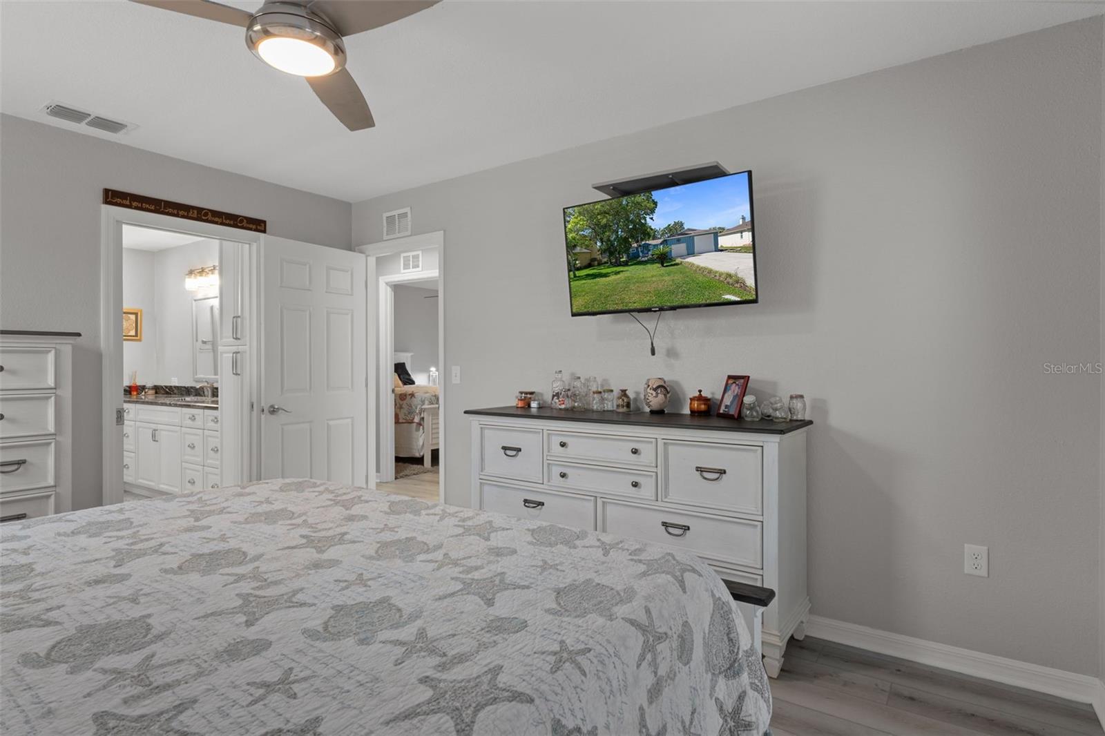 Image 21 of 56 For 11430 Waterway Drive