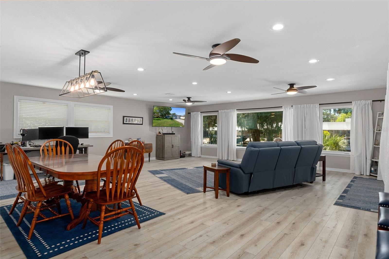 Image 9 of 56 For 11430 Waterway Drive