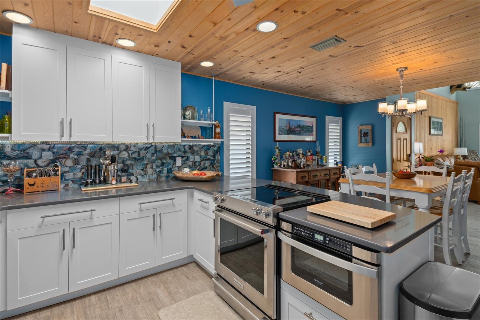 Image 27 of 59 For 5248 Riverview Circle