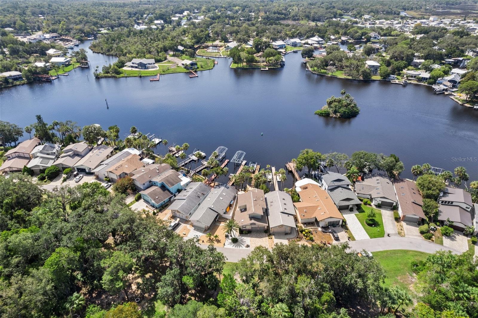 Image 6 of 59 For 5248 Riverview Circle