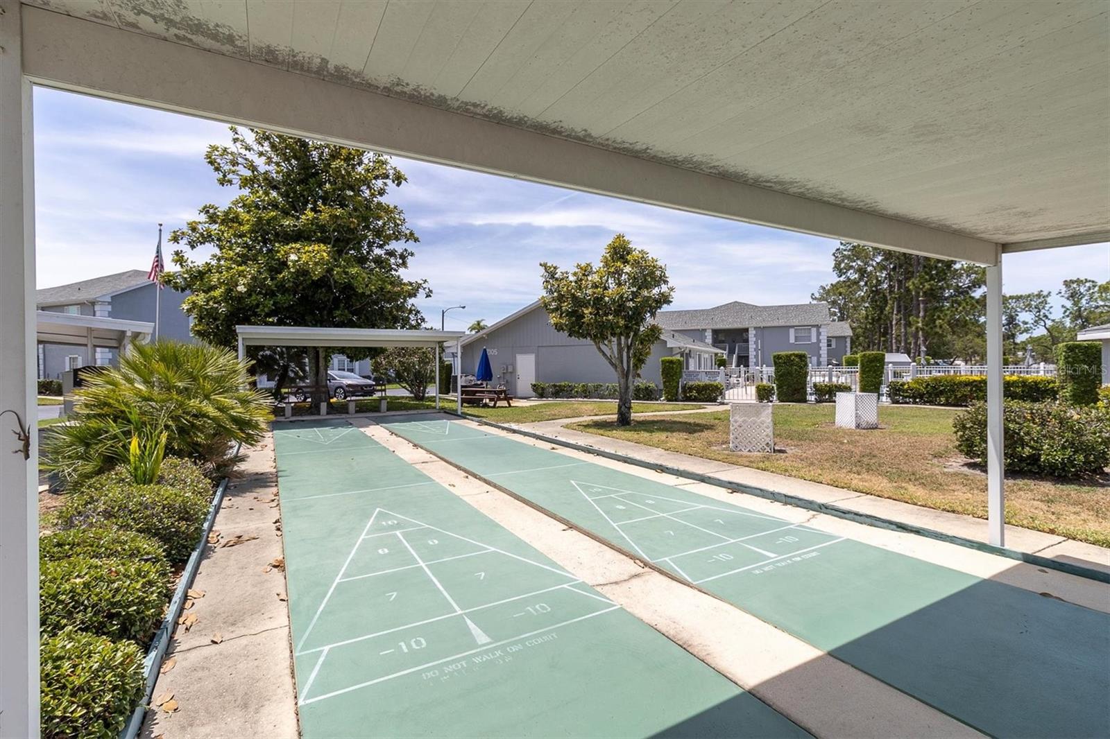 Image 24 of 28 For 7712 Hillside Court 201