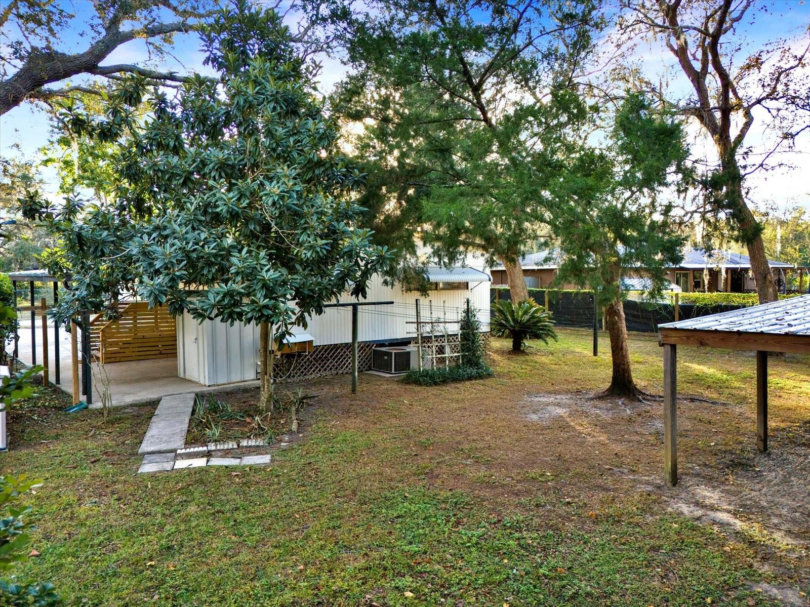 Image 23 of 24 For 10051 Huntley Street