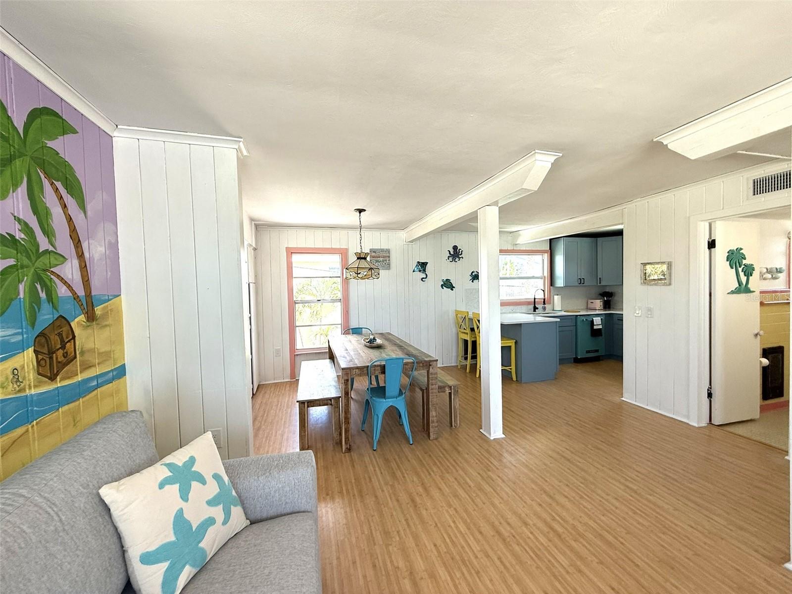 Image 7 of 52 For 12609 Sunshine Lane