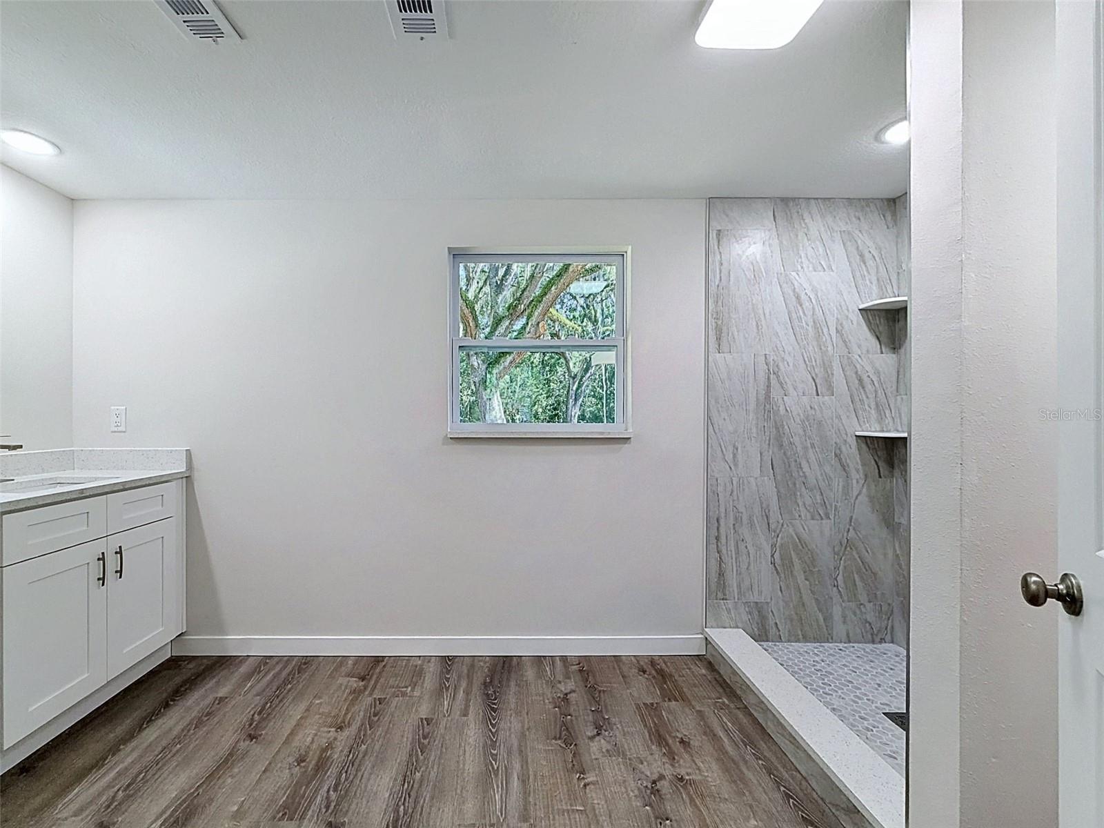 Image 16 of 68 For 317 13th Terrace