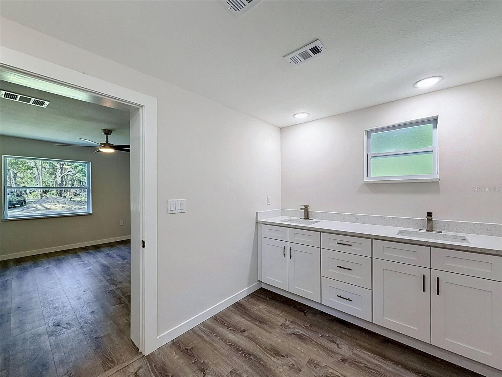 Image 20 of 68 For 317 13th Terrace