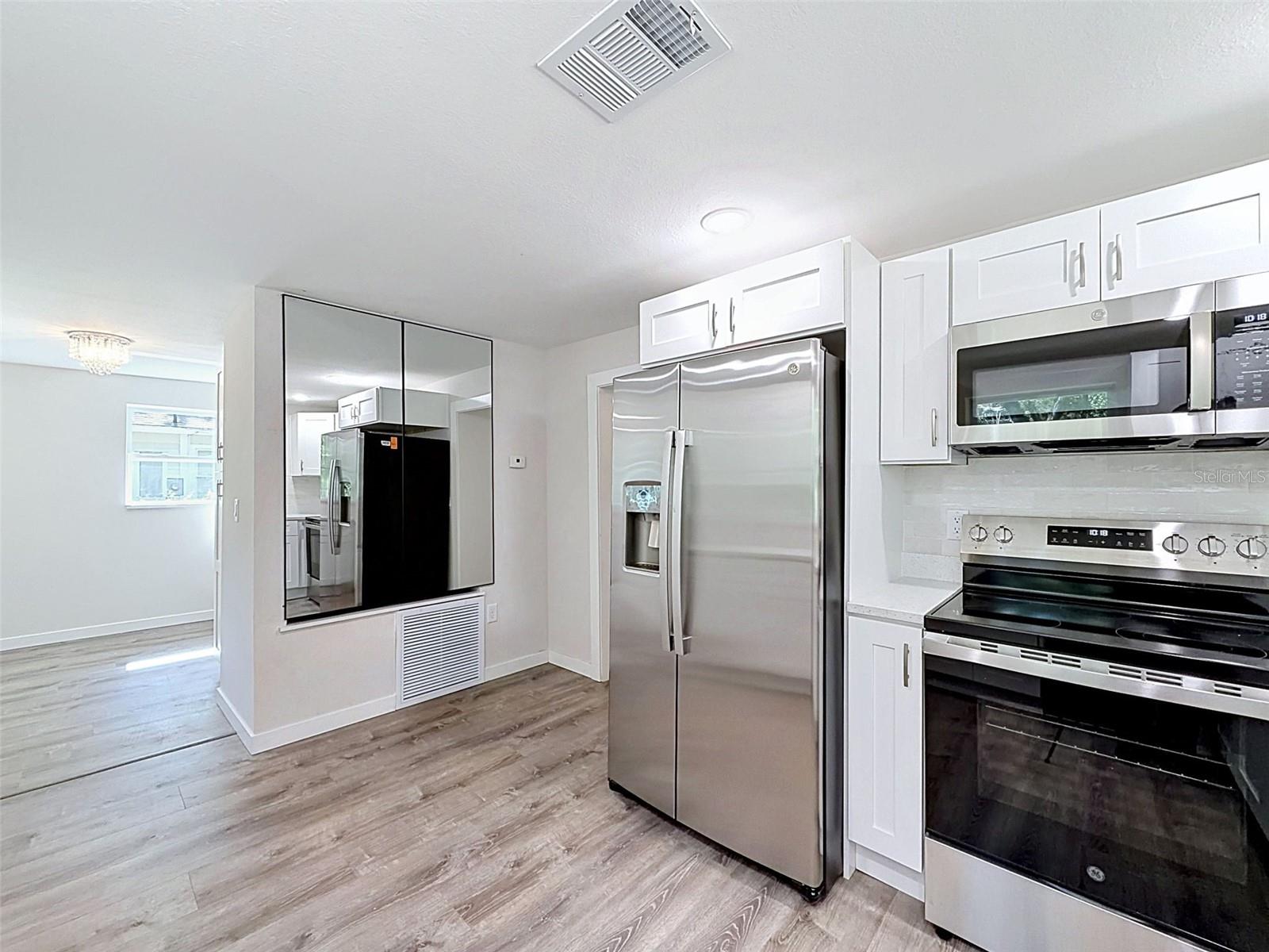 Image 6 of 68 For 317 13th Terrace