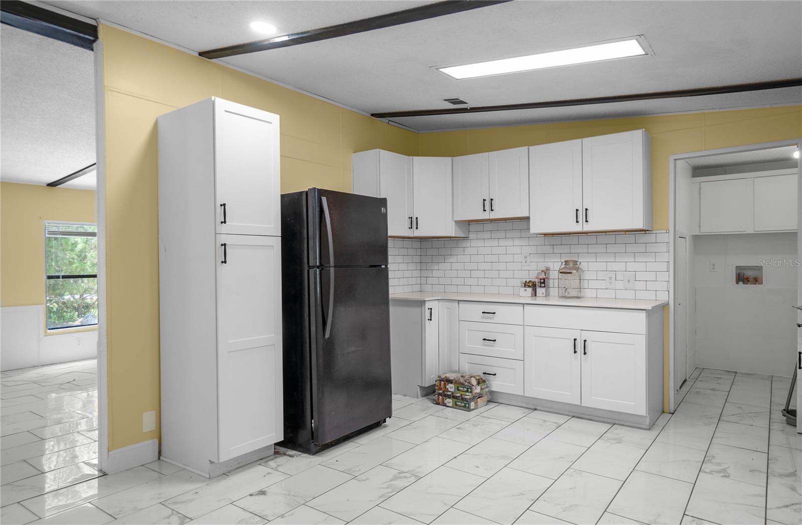 Image 13 of 44 For 6550 Debra Avenue