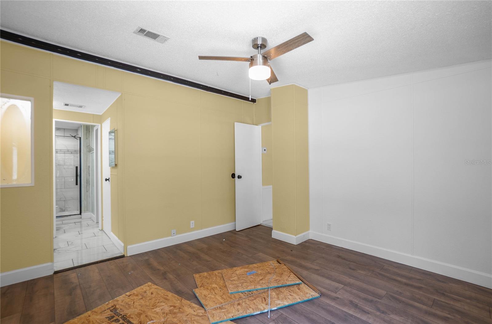 Image 16 of 44 For 6550 Debra Avenue