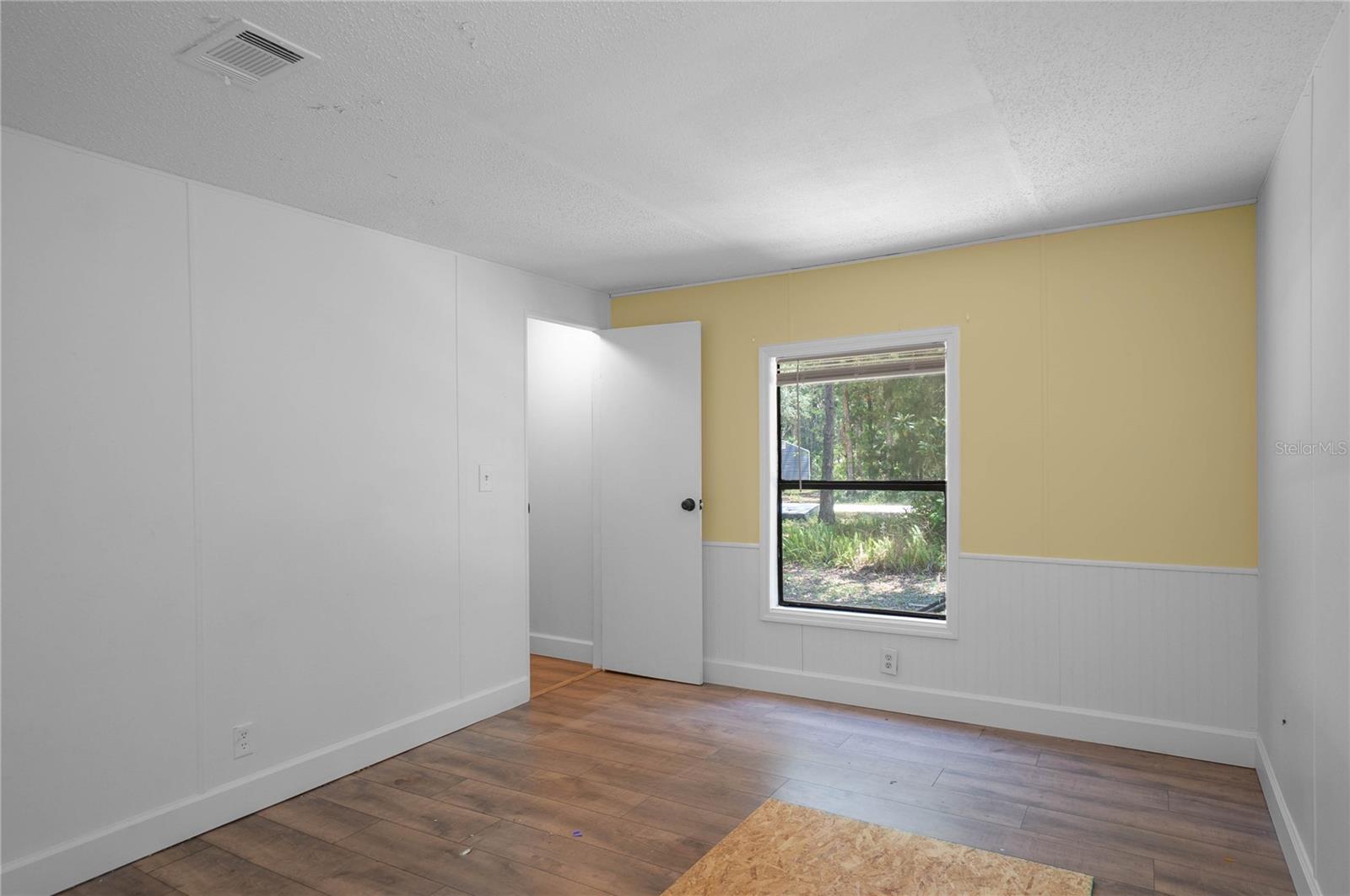 Image 20 of 44 For 6550 Debra Avenue