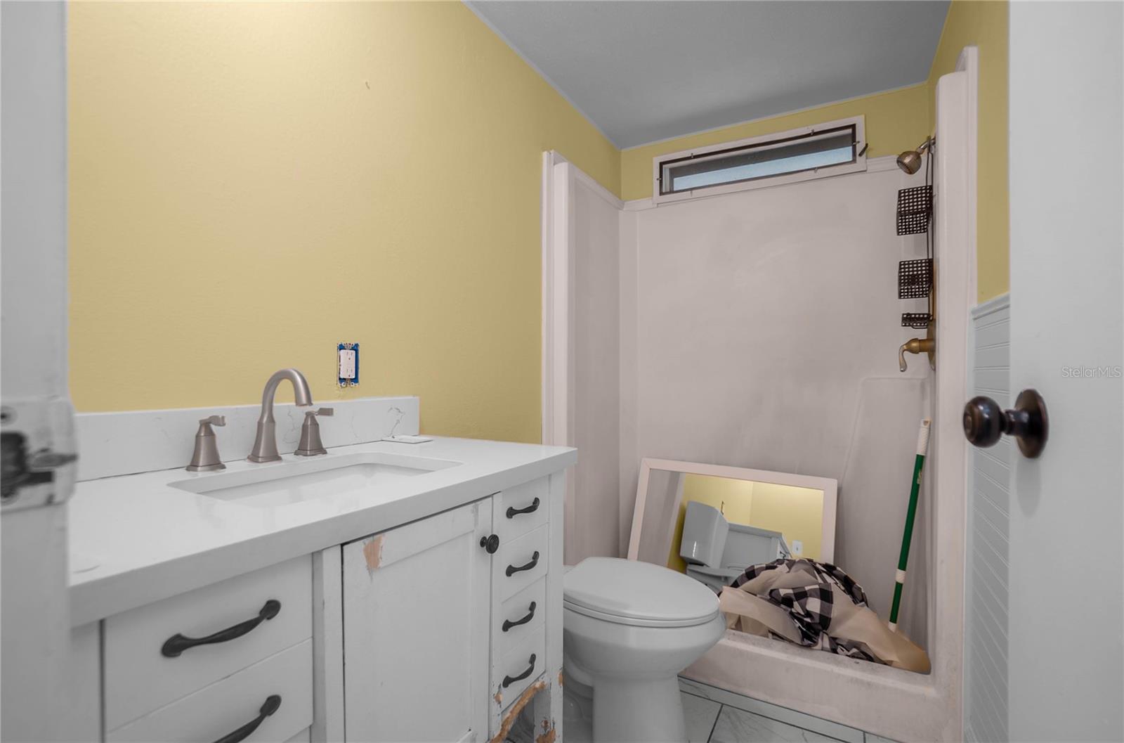 Image 21 of 44 For 6550 Debra Avenue