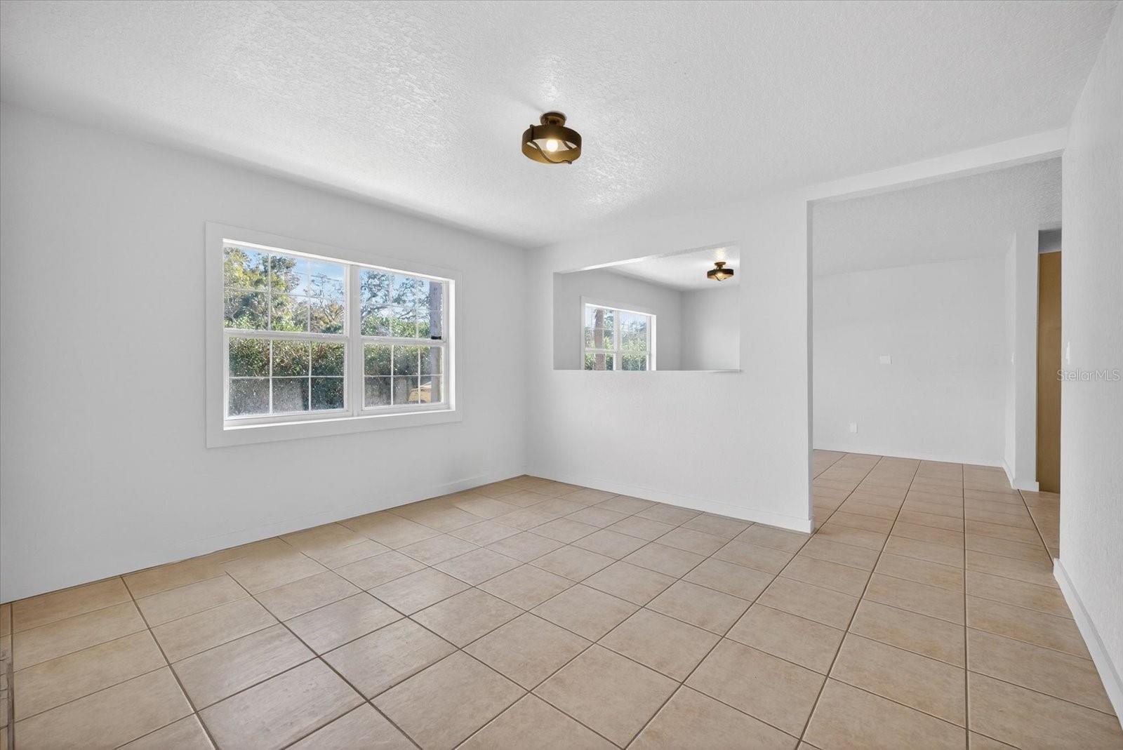 Image 11 of 31 For 773 Harbor Drive S