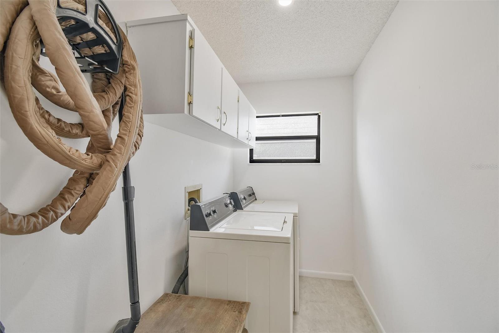 Image 15 of 31 For 4422 Tall Oak Lane