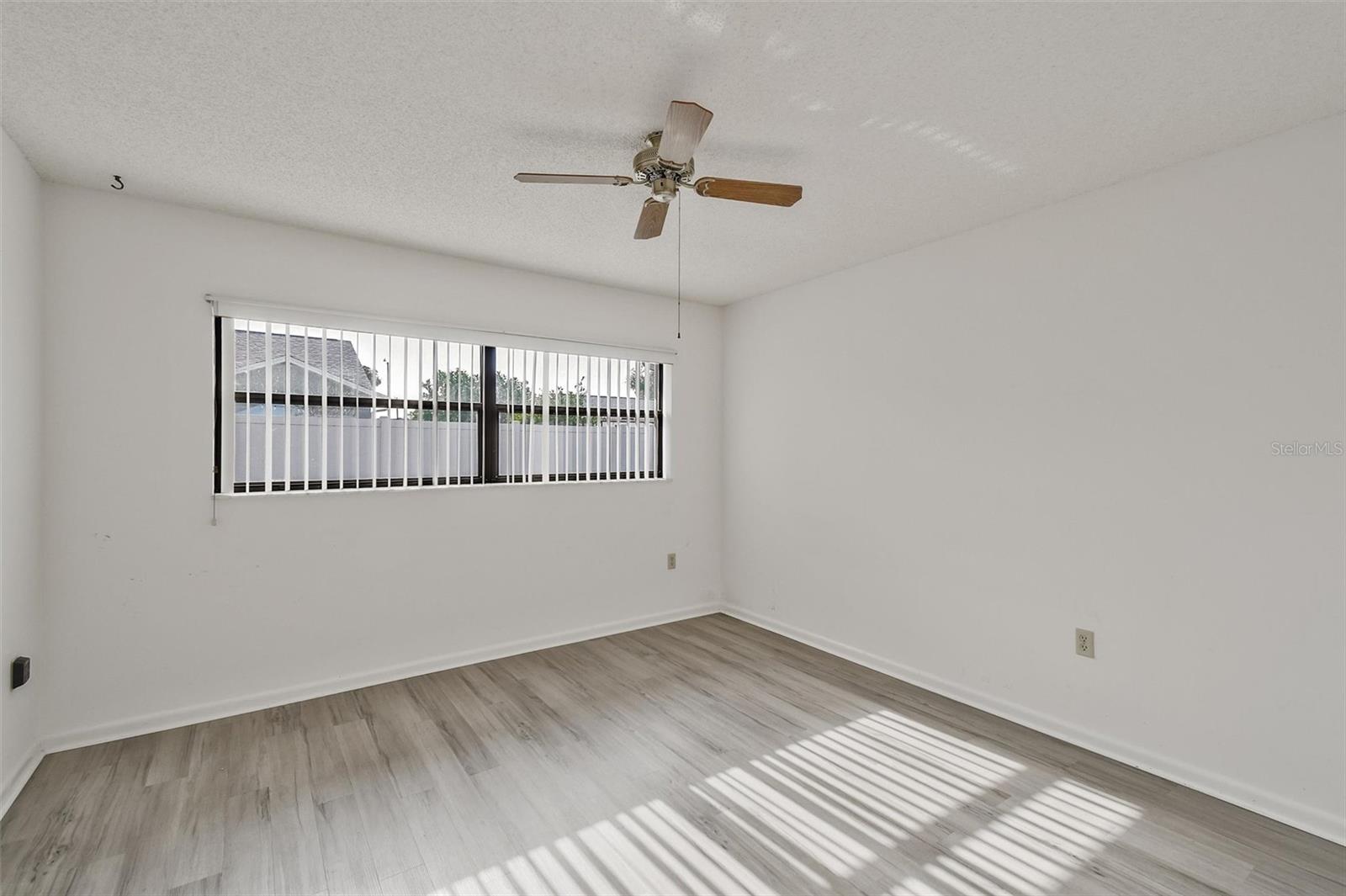 Image 19 of 31 For 4422 Tall Oak Lane