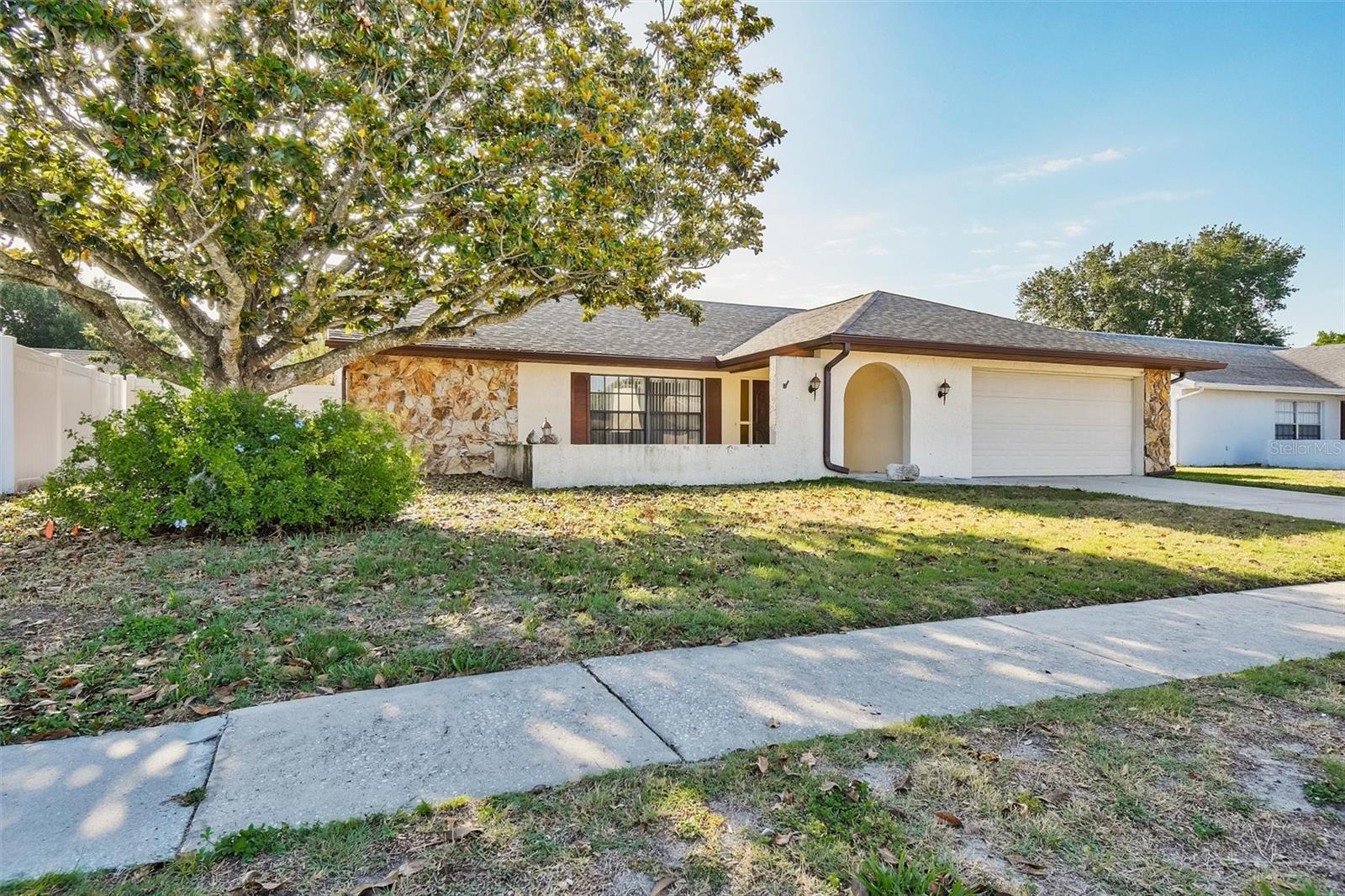 Image 2 of 31 For 4422 Tall Oak Lane