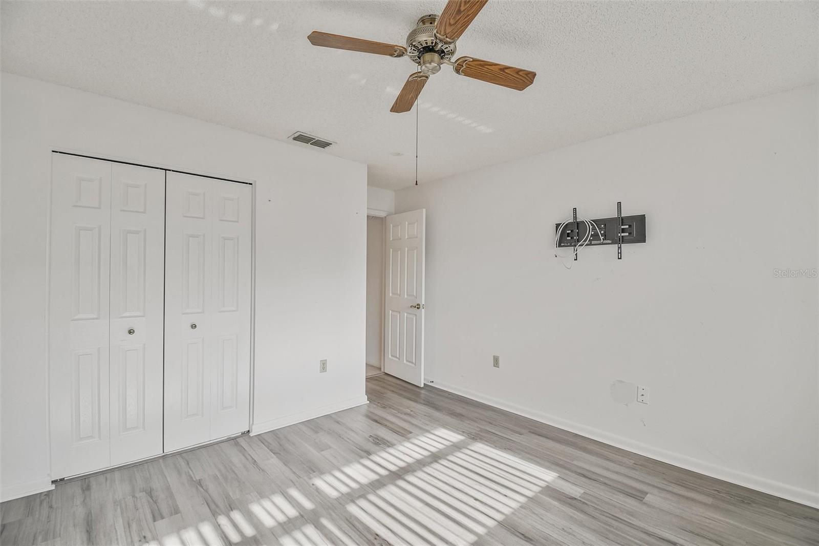 Image 20 of 31 For 4422 Tall Oak Lane