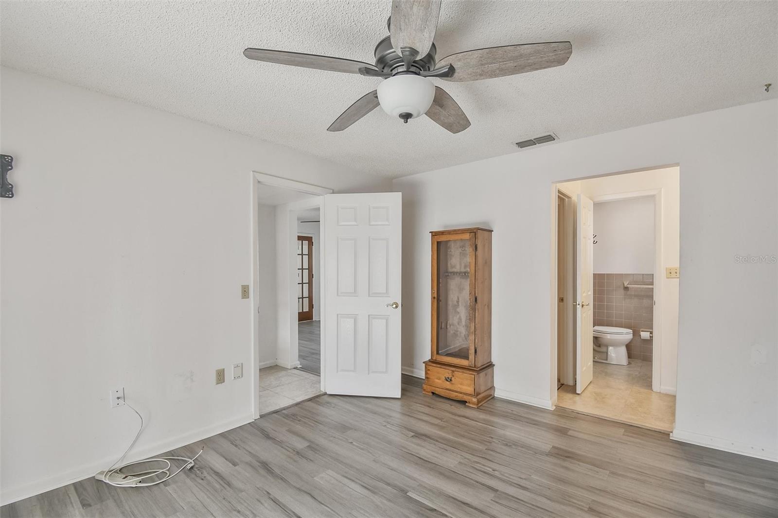 Image 24 of 31 For 4422 Tall Oak Lane