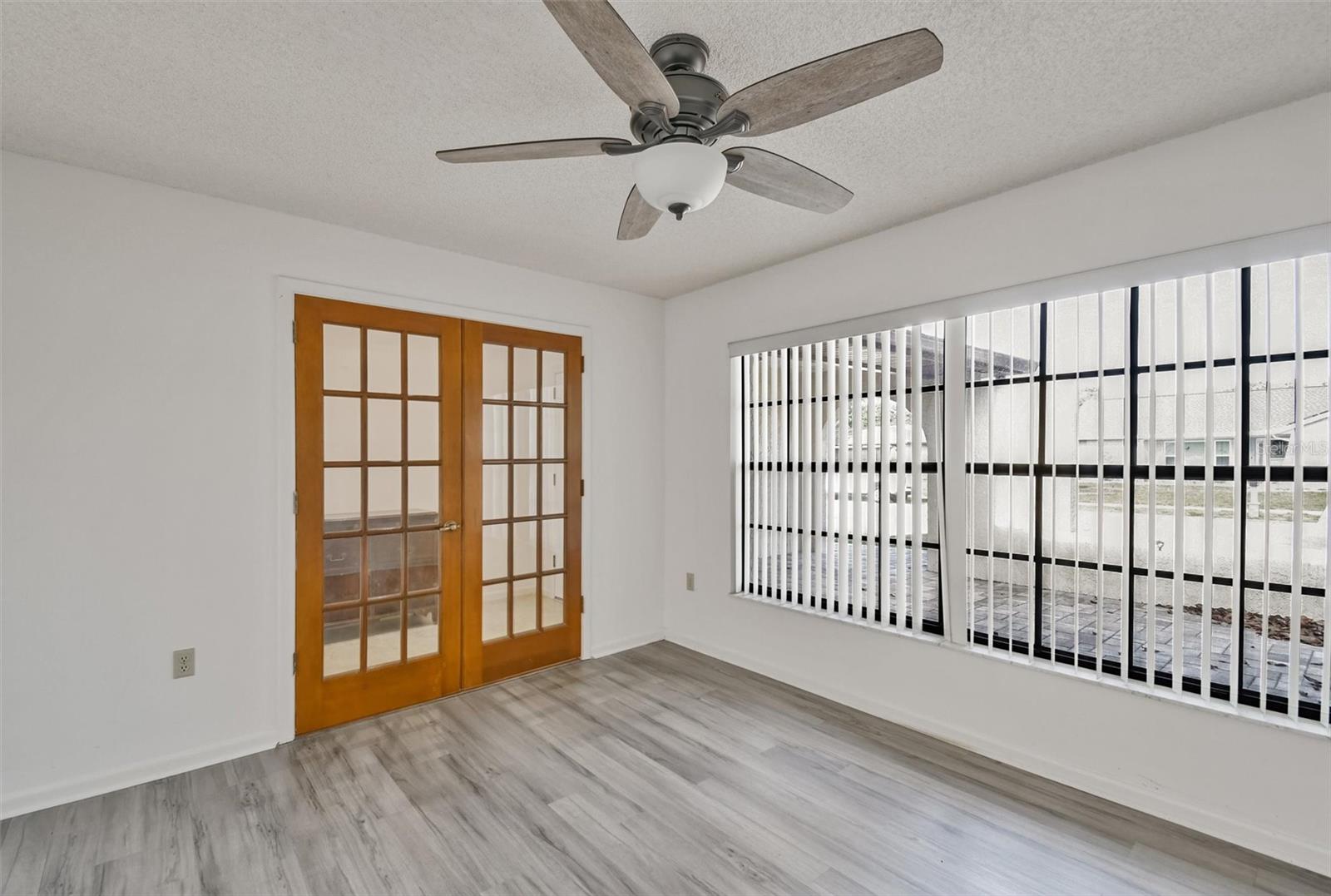 Image 6 of 31 For 4422 Tall Oak Lane